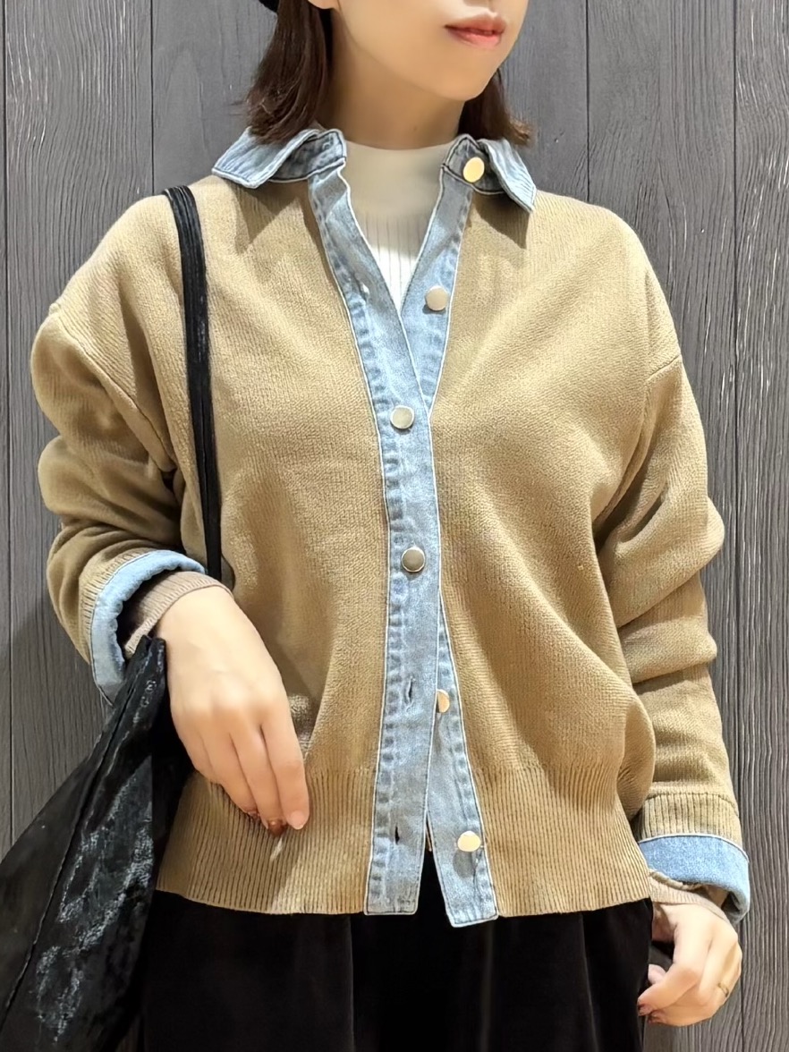 meiさんの「SHOO･LA･RUE｜【S-LL/洗濯機可】デニム／チェック切替でこなれ見え 金ボタンニットカーディガン」を使ったコーディネート