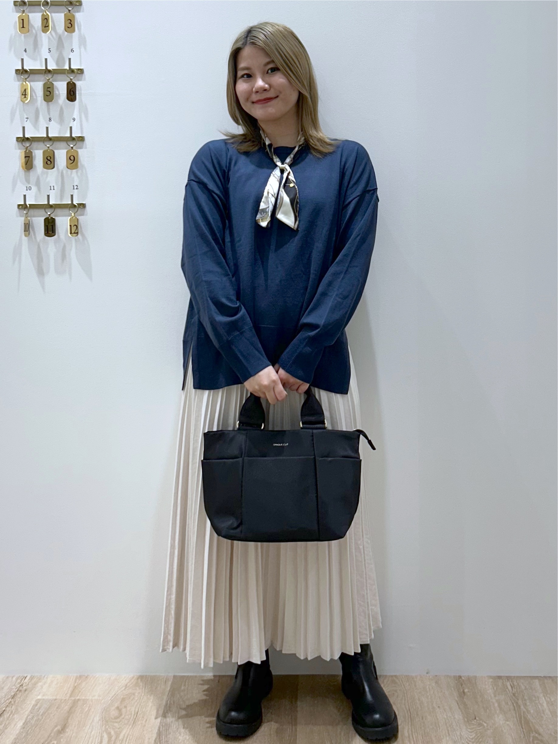 suzukaさんの「OPAQUE.CLIP｜リラクシークルーニット【洗濯機OK】」を使ったコーディネート