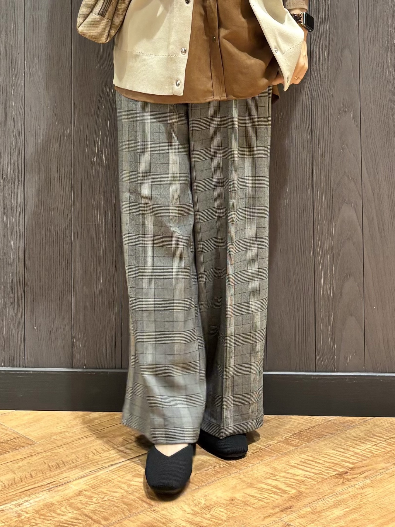 meiさんの「SHOO･LA･RUE｜【セットアップ可/洗濯機可】軽やかに羽織れる スポンディッシュ ニットカーディガン」を使ったコーディネート