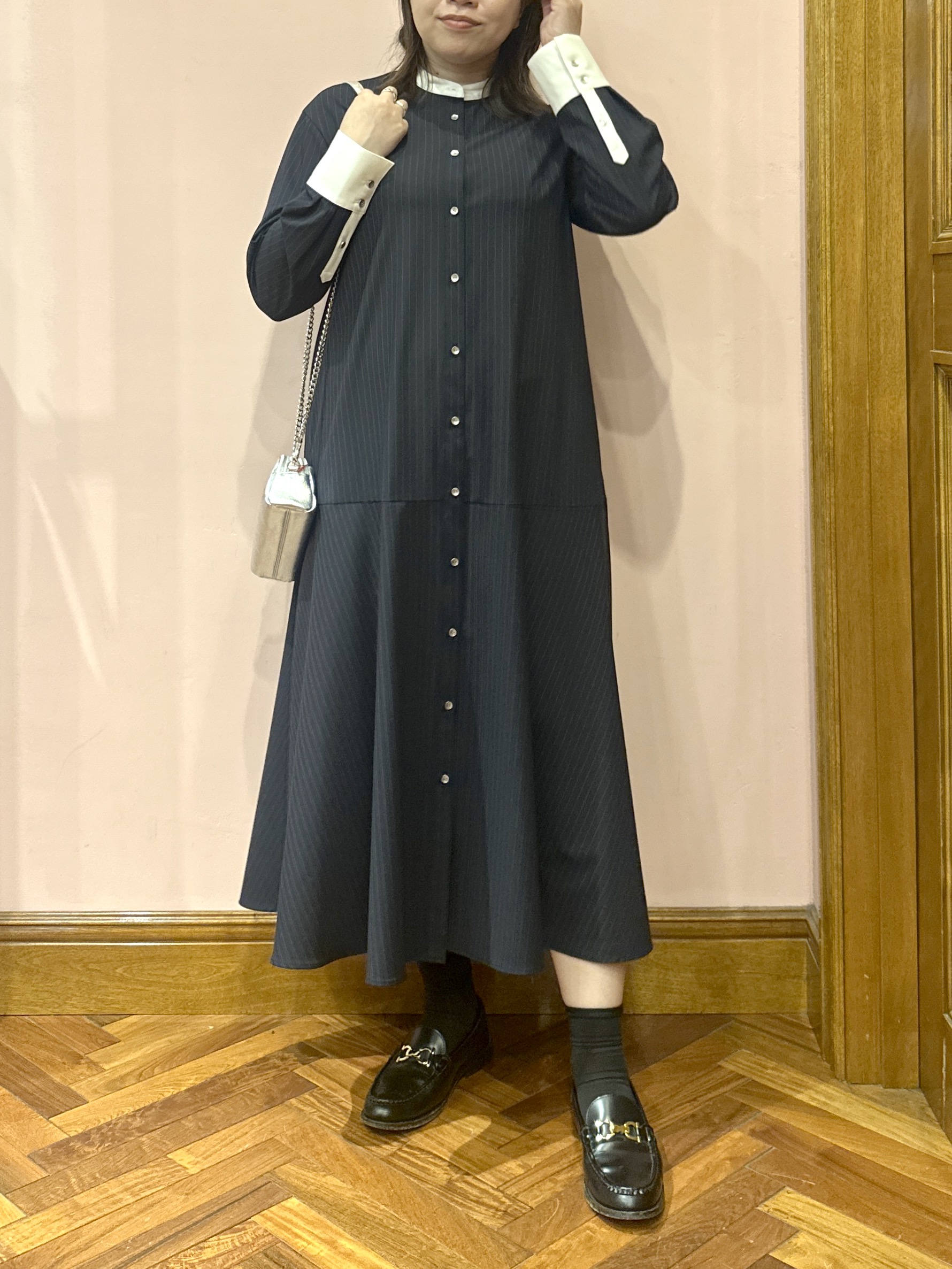 komatsuさんの「DRESSTERIOR｜【STORY11月号掲載】ウォッシャブルストライプシャツワンピース」を使ったコーディネート