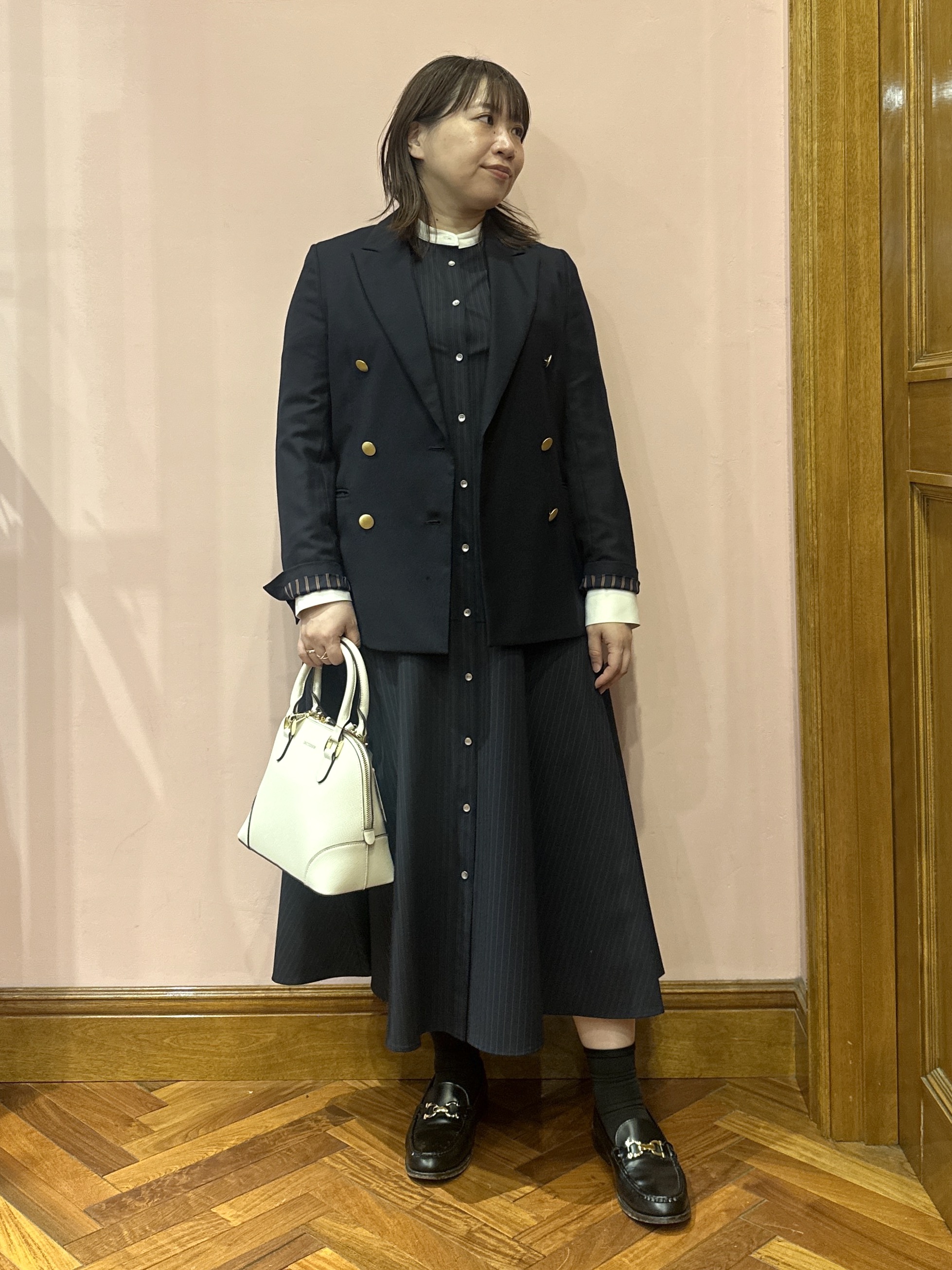 komatsuさんの「DRESSTERIOR｜【STORY11月号掲載】ウォッシャブルストライプシャツワンピース」を使ったコーディネート