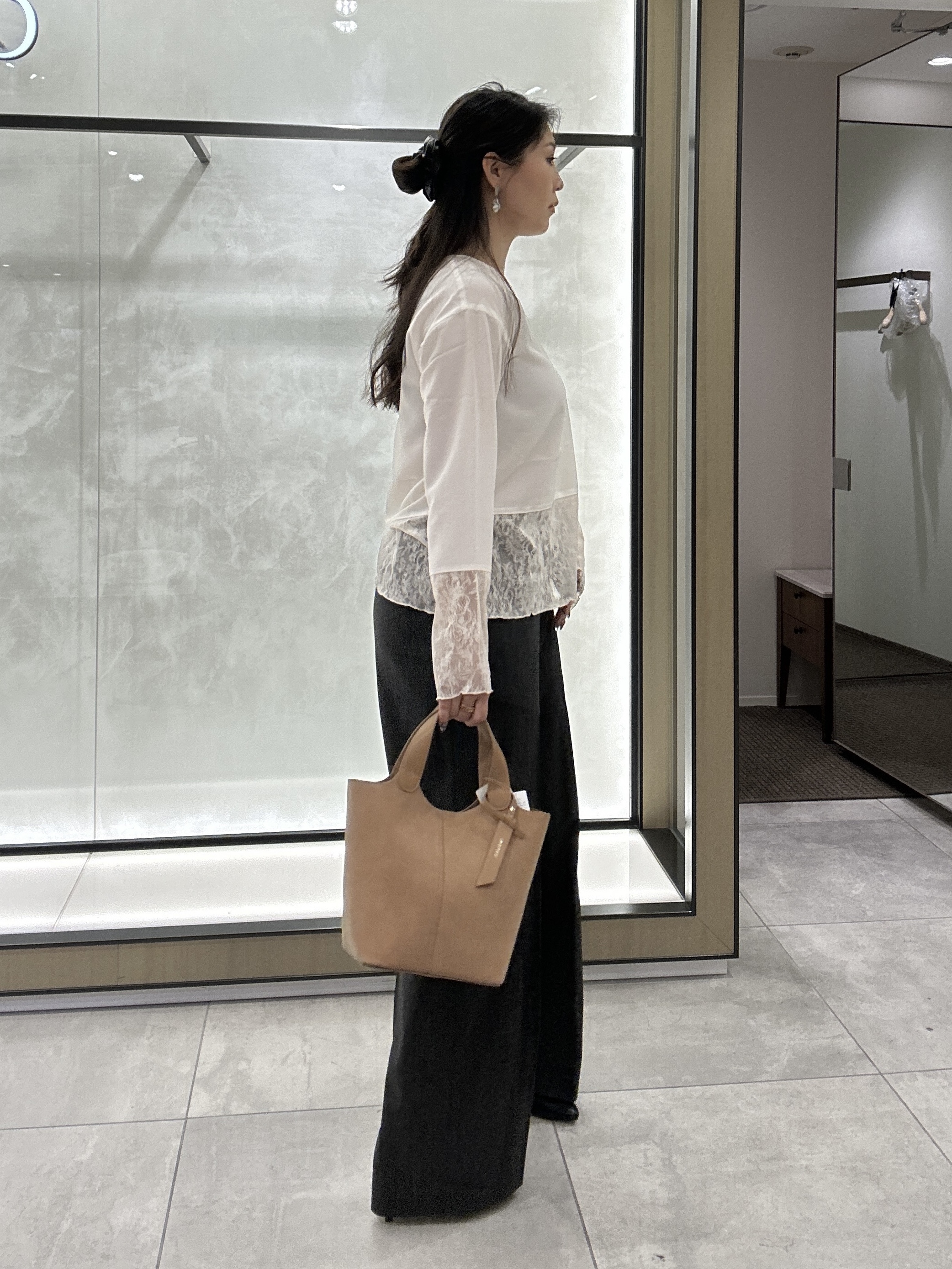 YURIさんの「UNTITLED｜【セットアップ】ウールブレンドワイドパンツ」を使ったコーディネート