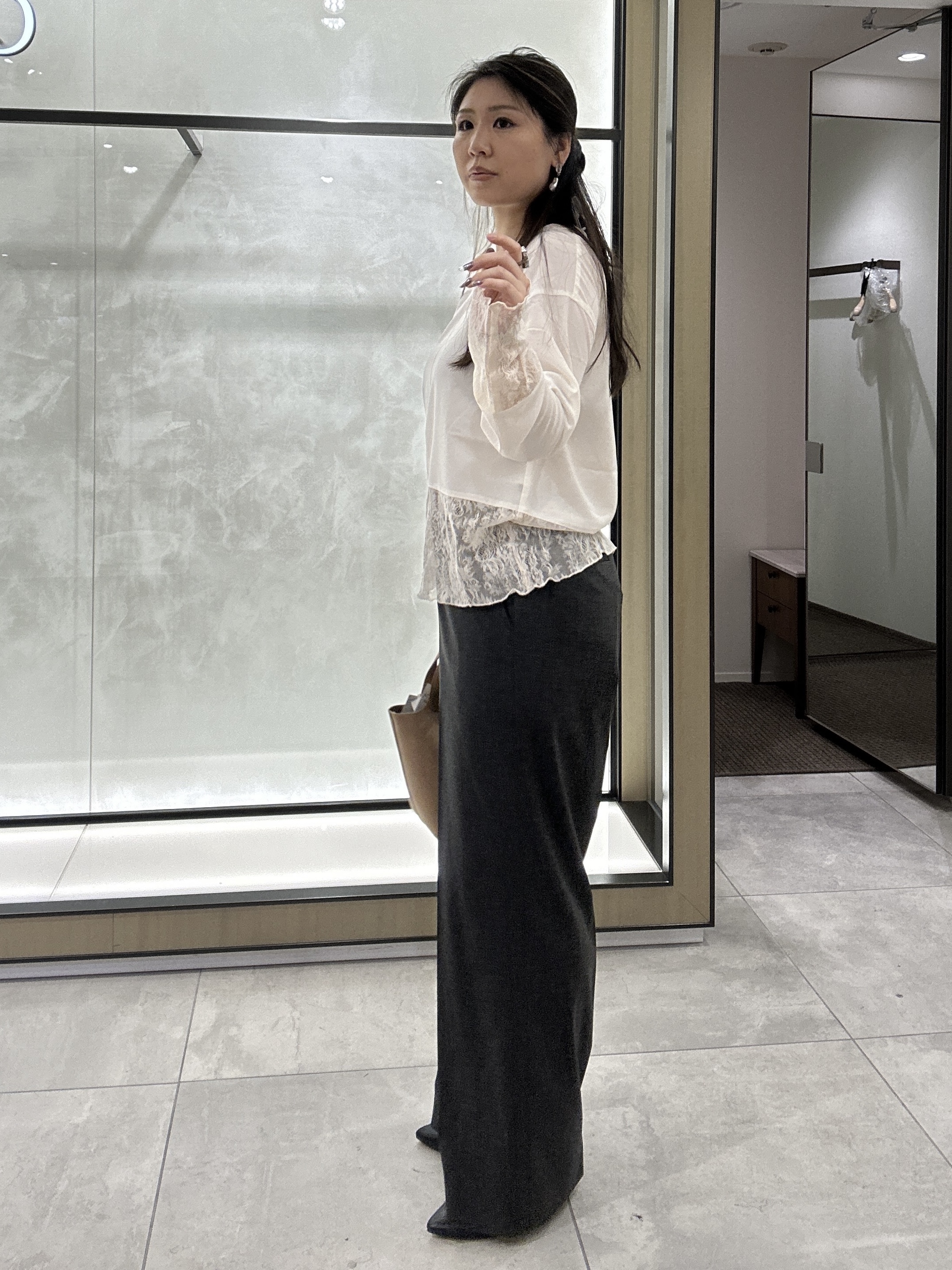 YURIさんの「UNTITLED｜【セットアップ】ウールブレンドワイドパンツ」を使ったコーディネート