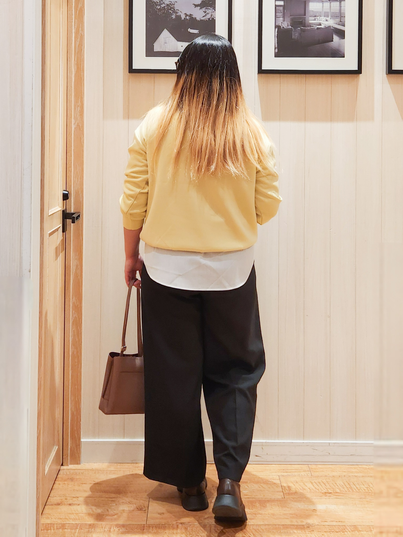 れーやんさんの「SHOO･LA･RUE｜【S-LL/体型カバー】もちさらなめらかタッチ 抜き襟風トップス」を使ったコーディネート