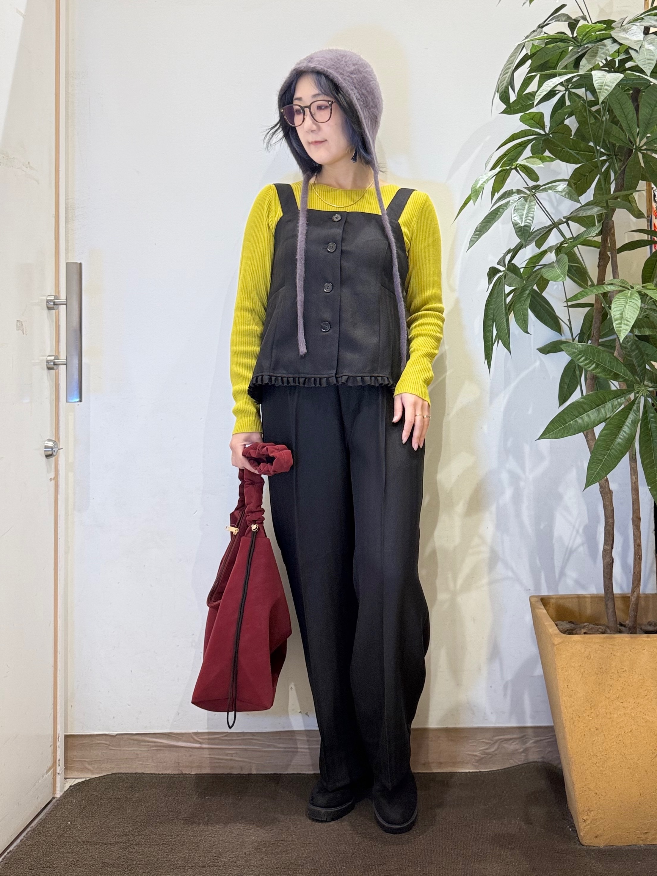 misakiさんの「SHOO･LA･RUE｜【2点セット／着方いろいろ】ビスチェ&times;センタープレスパンツ セットアップ」を使ったコーディネート
