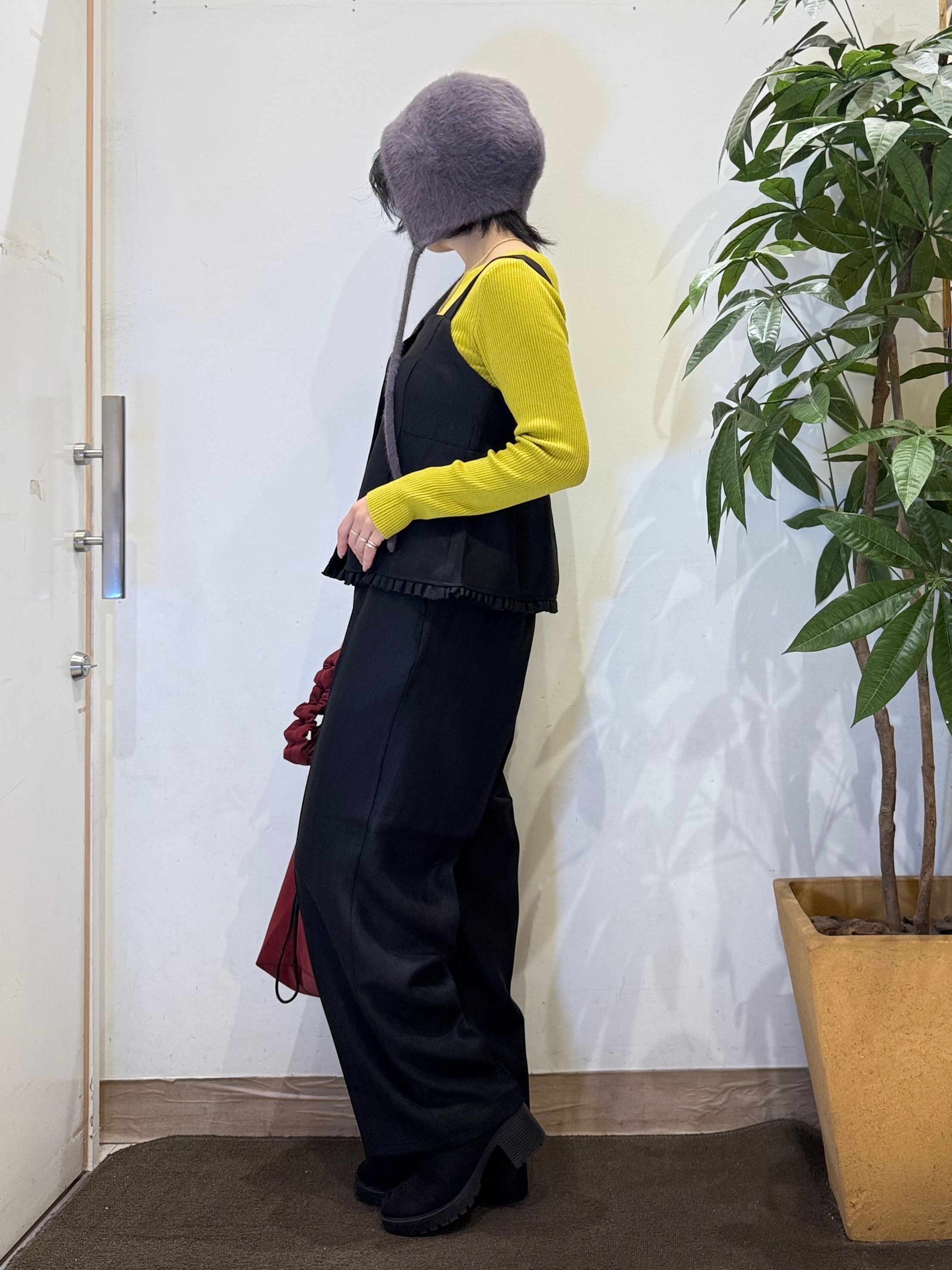 misakiさんの「SHOO･LA･RUE｜【2点セット／着方いろいろ】ビスチェ&times;センタープレスパンツ セットアップ」を使ったコーディネート