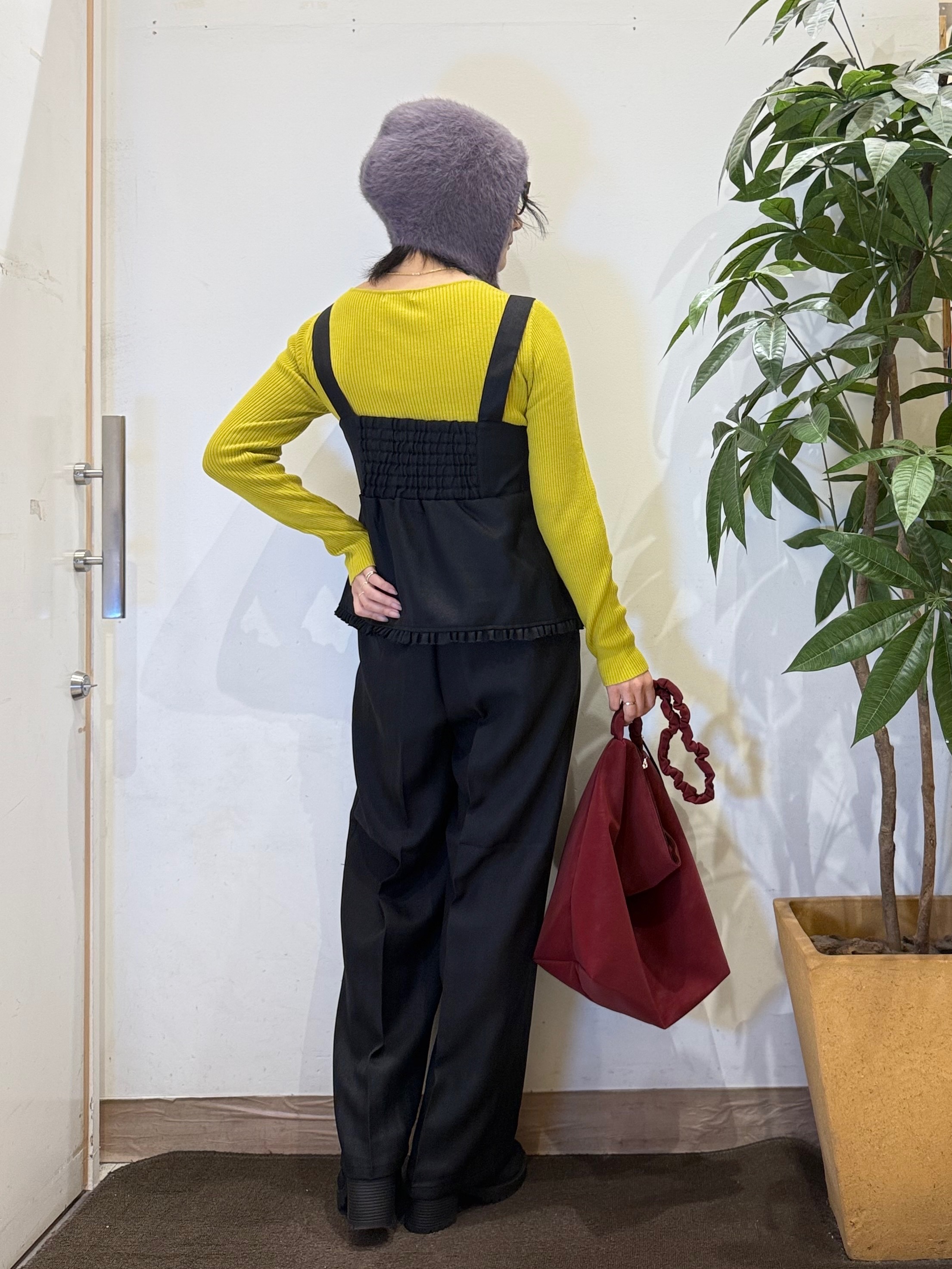 misakiさんの「SHOO･LA･RUE｜【2点セット／着方いろいろ】ビスチェ&times;センタープレスパンツ セットアップ」を使ったコーディネート