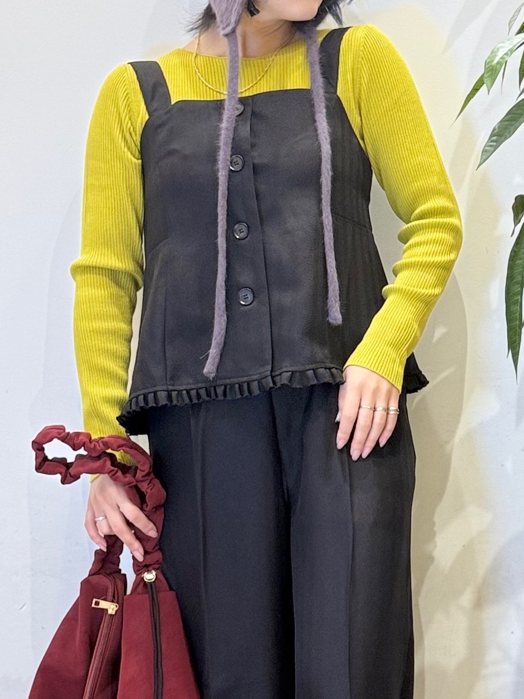 misakiさんの「SHOO･LA･RUE｜【2点セット／着方いろいろ】ビスチェ&times;センタープレスパンツ セットアップ」を使ったコーディネート