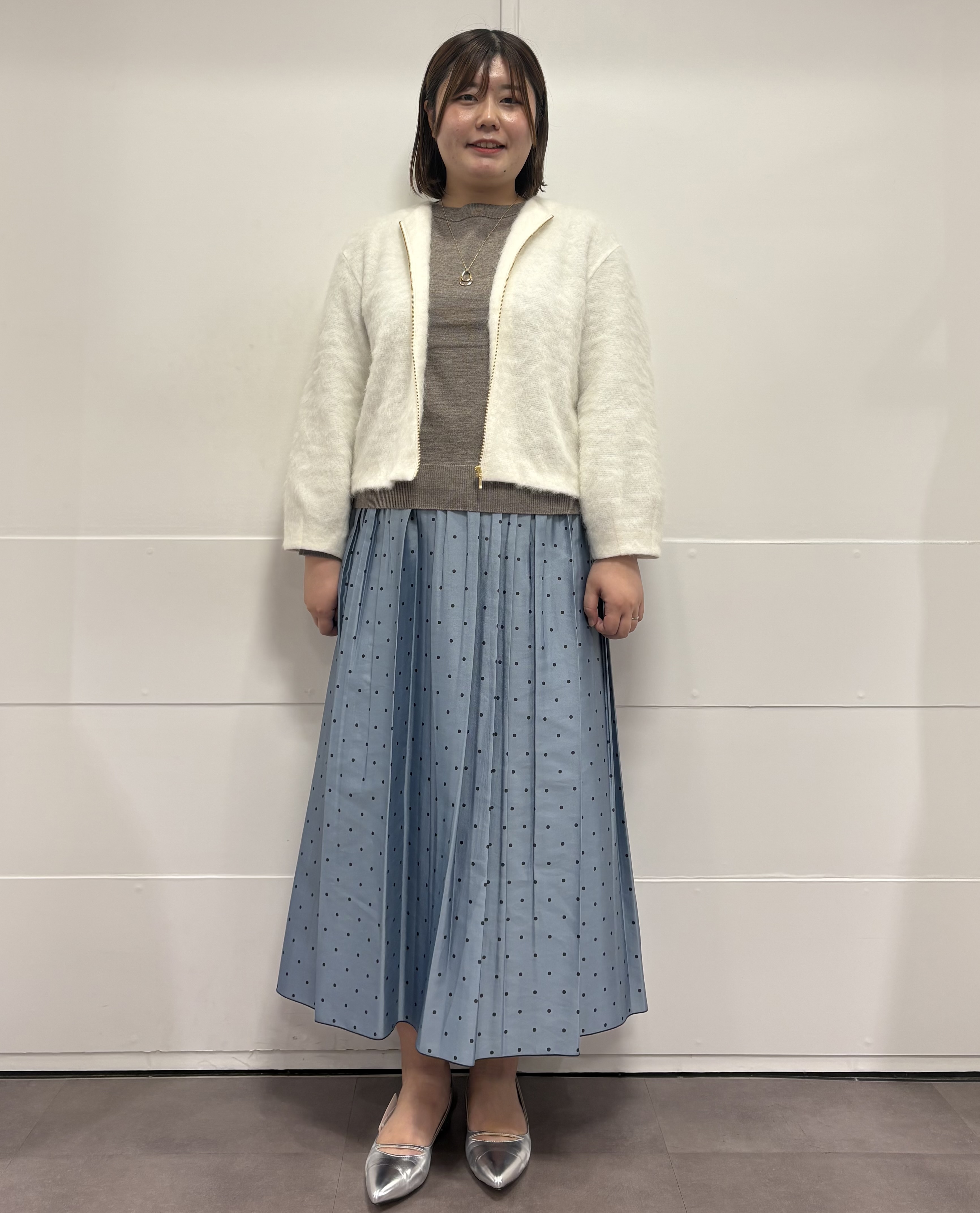 MIさんの「UNTITLED｜【軽アウター/秋羽織り】シャギージップカーデ」を使ったコーディネート