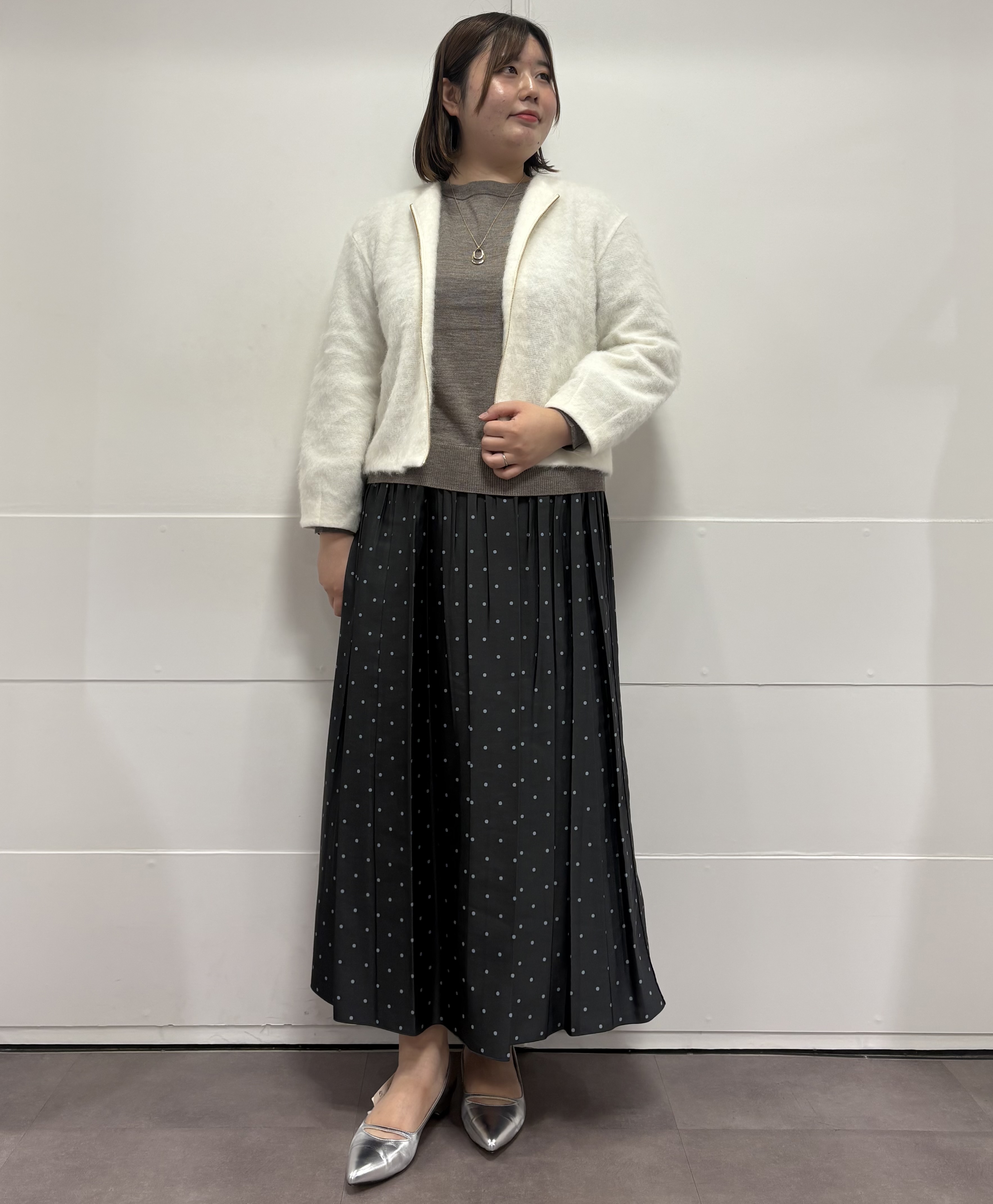 MIさんの「UNTITLED｜【軽アウター/秋羽織り】シャギージップカーデ」を使ったコーディネート