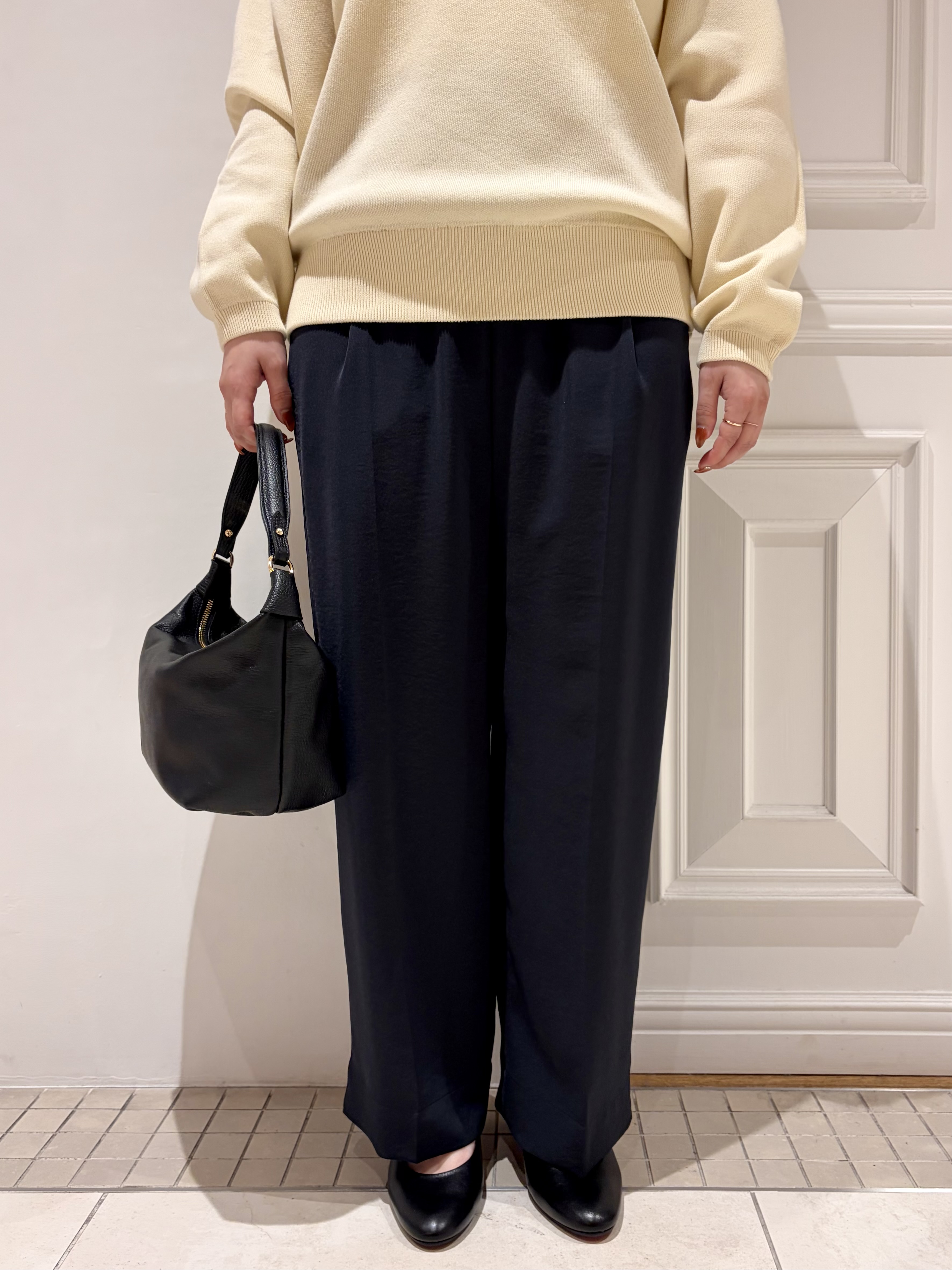 minowaさんの「DRESSTERIOR｜サテンイージーパンツ」を使ったコーディネート
