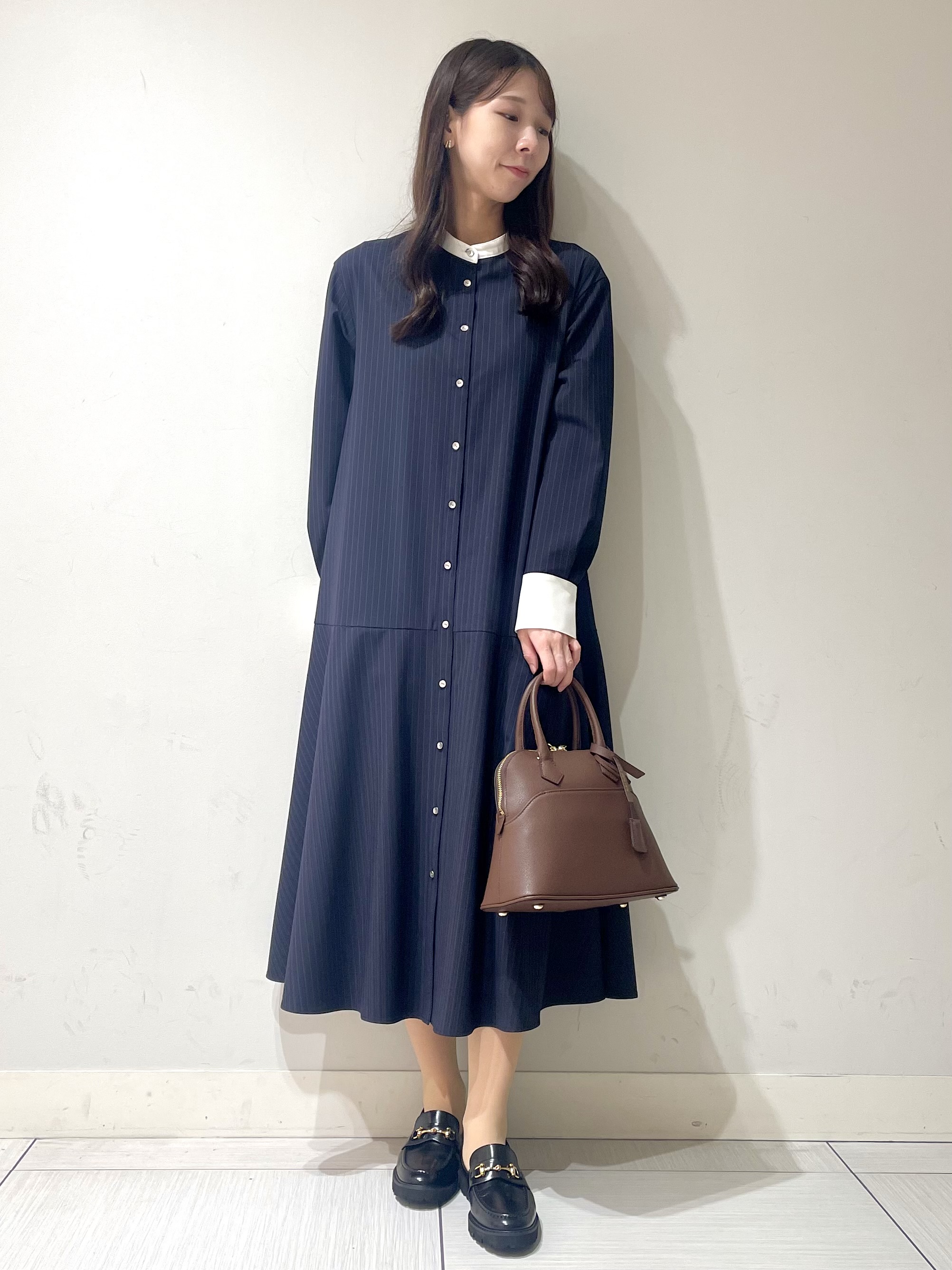 ことさんの「DRESSTERIOR｜【STORY11月号掲載】ウォッシャブルストライプシャツワンピース」を使ったコーディネート