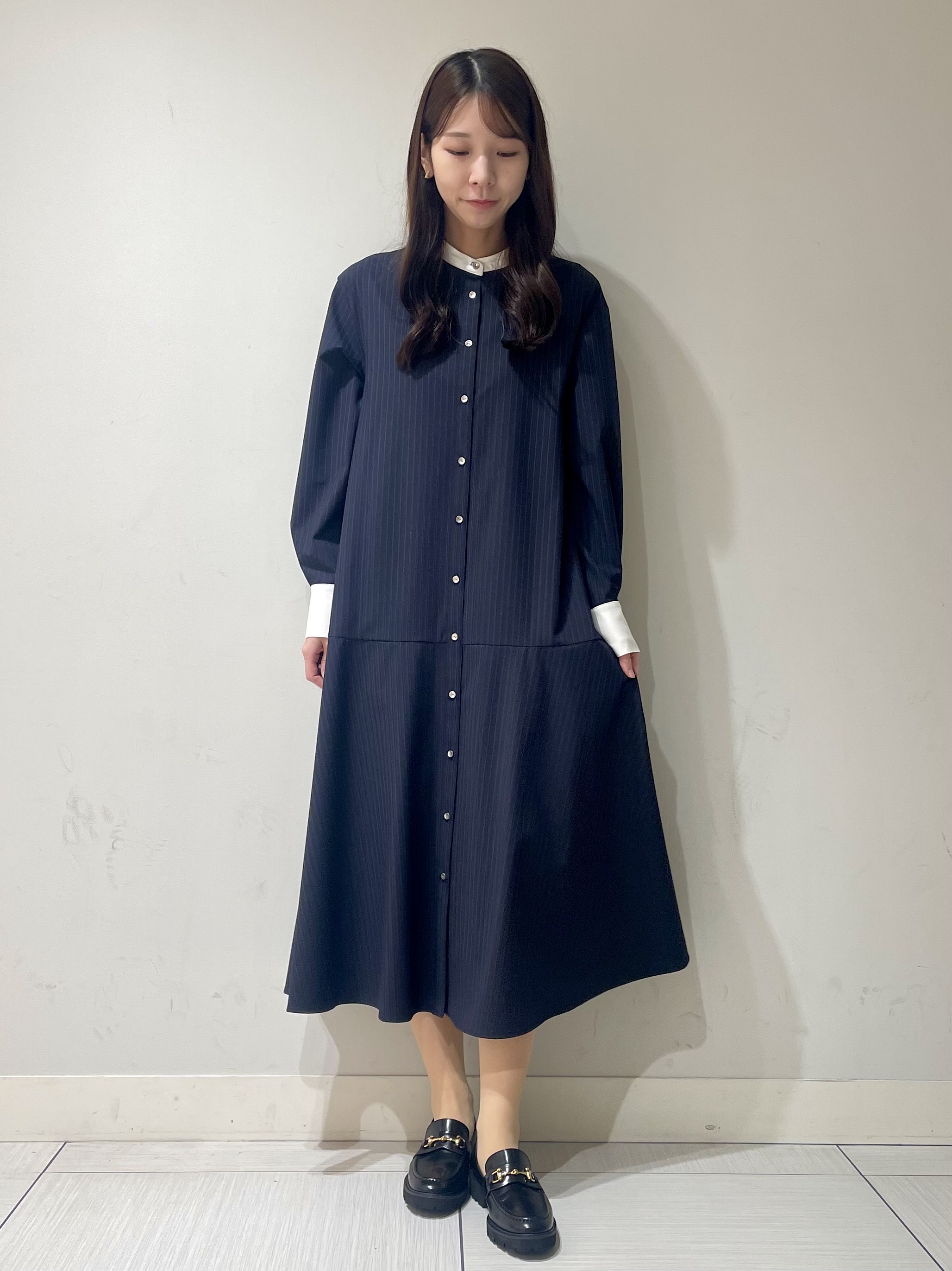 ことさんの「DRESSTERIOR｜【STORY11月号掲載】ウォッシャブルストライプシャツワンピース」を使ったコーディネート