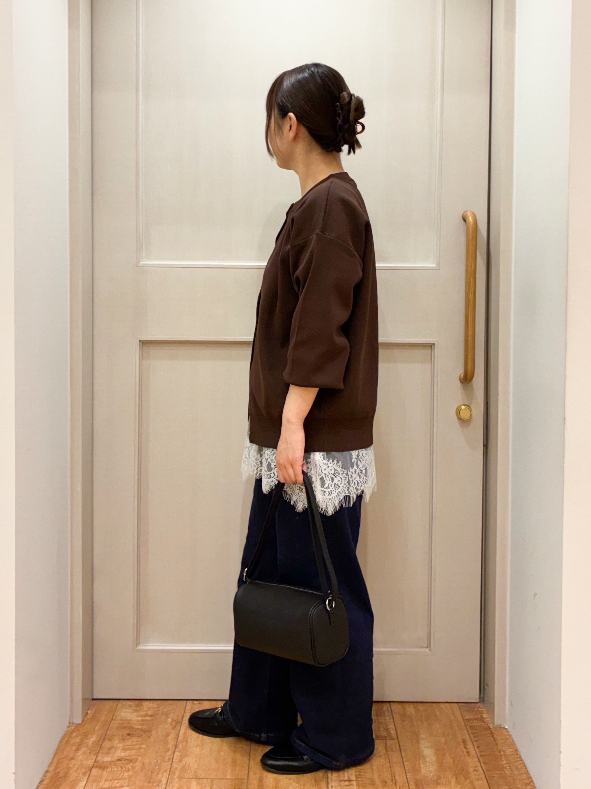 kawaさんの「SHOO･LA･RUE｜【セットアップ可/洗濯機可】軽やかに羽織れる スポンディッシュ ニットカーディガン」を使ったコーディネート