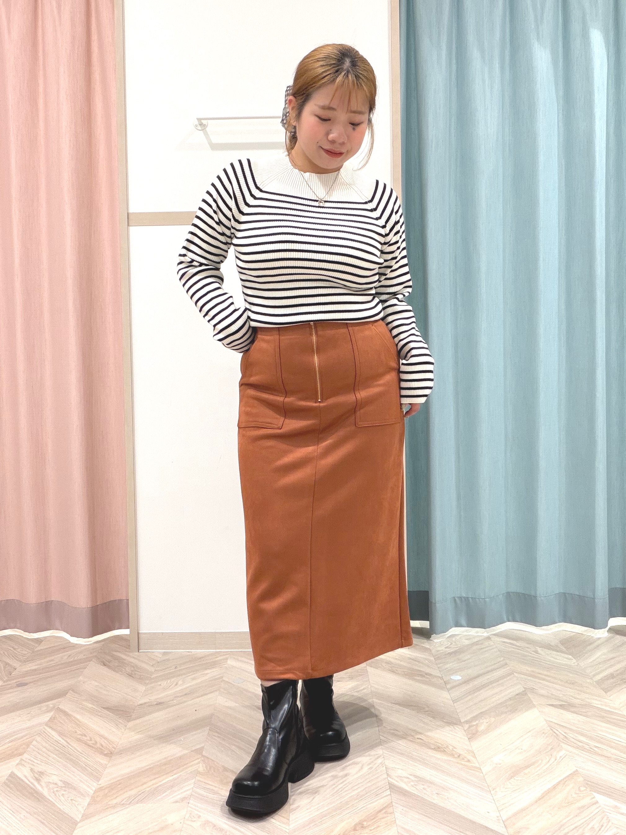 まちゃんなちゃんさんの「SHOO･LA･RUE｜【絶妙なゆるピタ/S-LL/洗濯機可】ちくちくしにくいリブハイネック やわらかニット」を使ったコーディネート