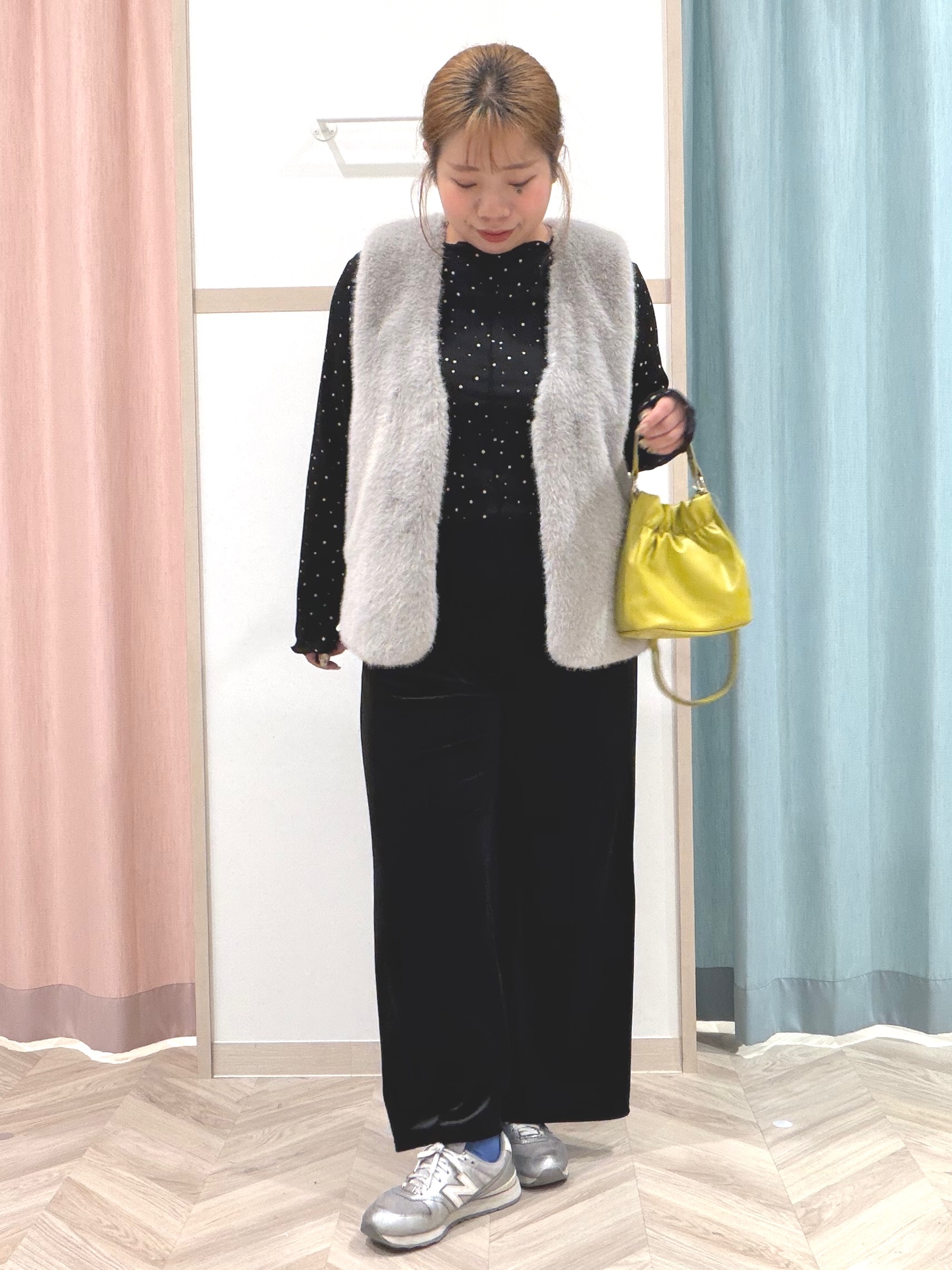 まちゃんなちゃんさんの「SHOO･LA･RUE｜【洗濯機可】配色メロウで華やかに アソート楊柳トップス」を使ったコーディネート