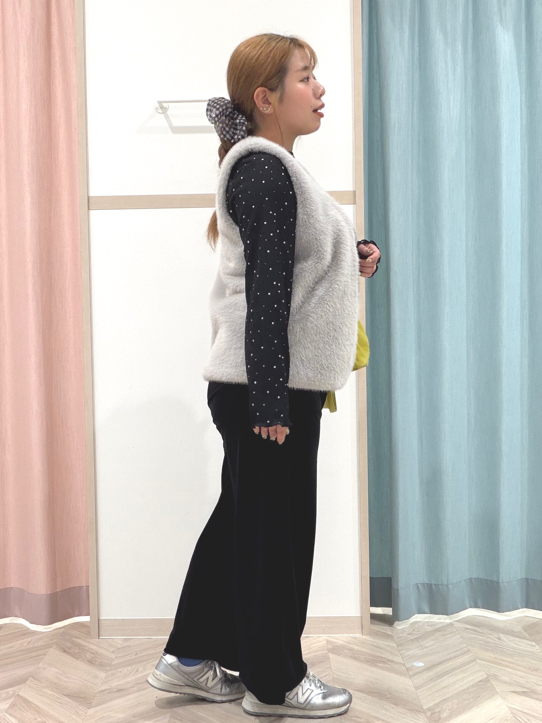 まちゃんなちゃんさんの「SHOO･LA･RUE｜【洗濯機可】配色メロウで華やかに アソート楊柳トップス」を使ったコーディネート