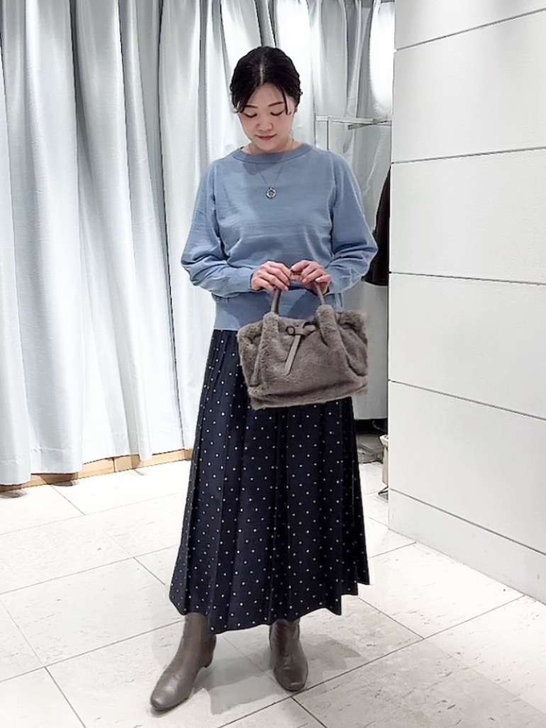 misaさんの「UNTITLED｜【アンサンブル可能/オンオフ使える】シルクウールカシミヤプルオーバー」を使ったコーディネート
