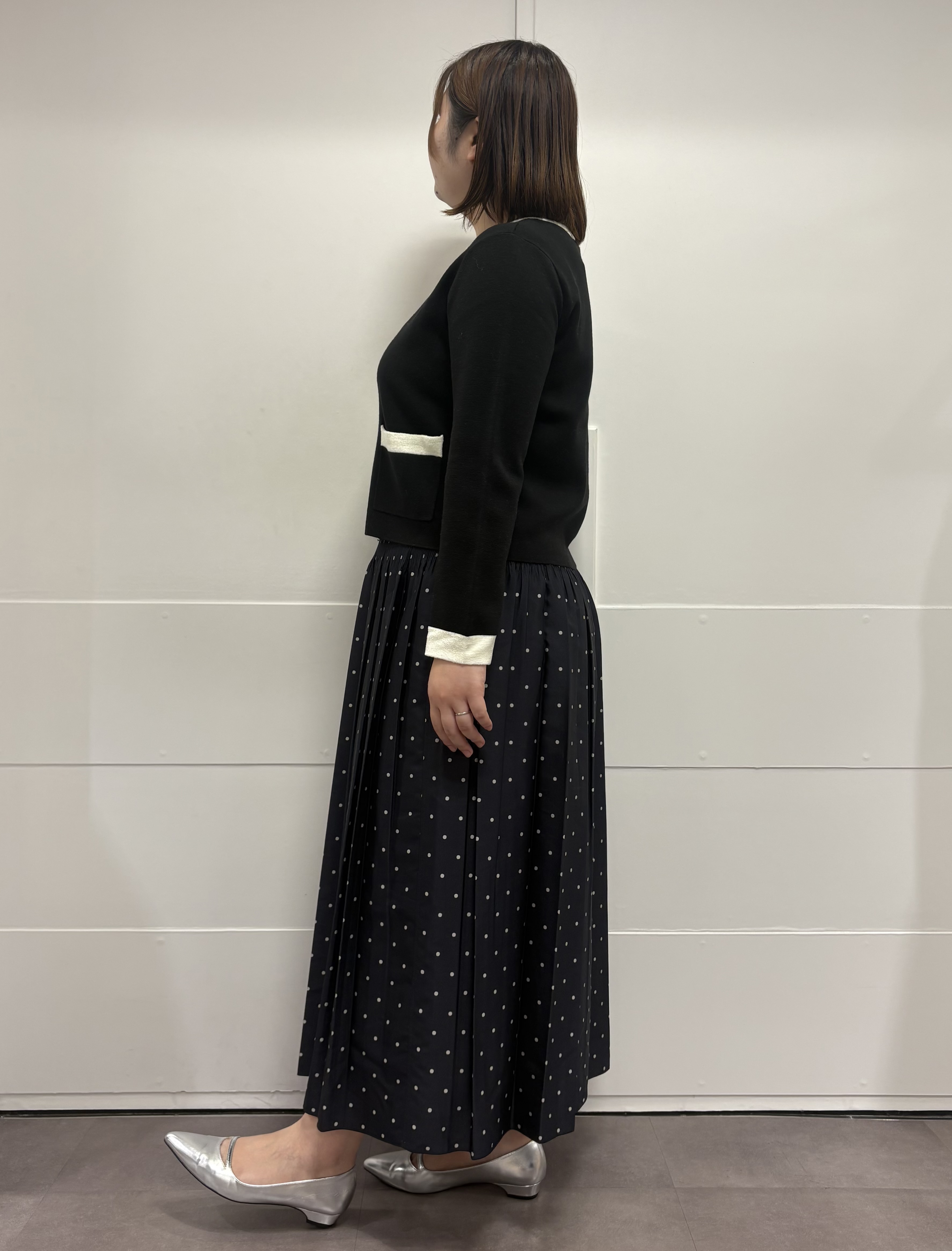 MIさんの「UNTITLED｜【アンサンブル可/ジャケットライク】モールラインカーディガン」を使ったコーディネート
