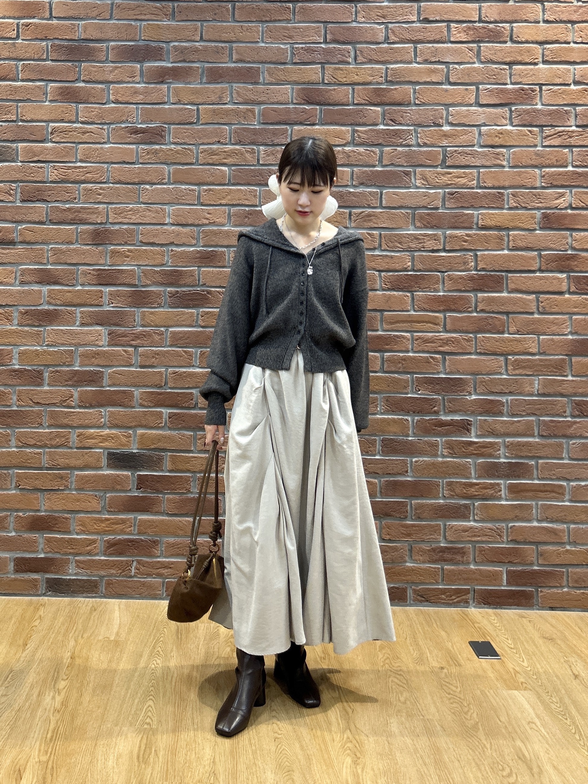 Renoさんの「INDIVI｜フーディニットカーディガン【LIVE紹介／上枝みどりさん着用】」を使ったコーディネート