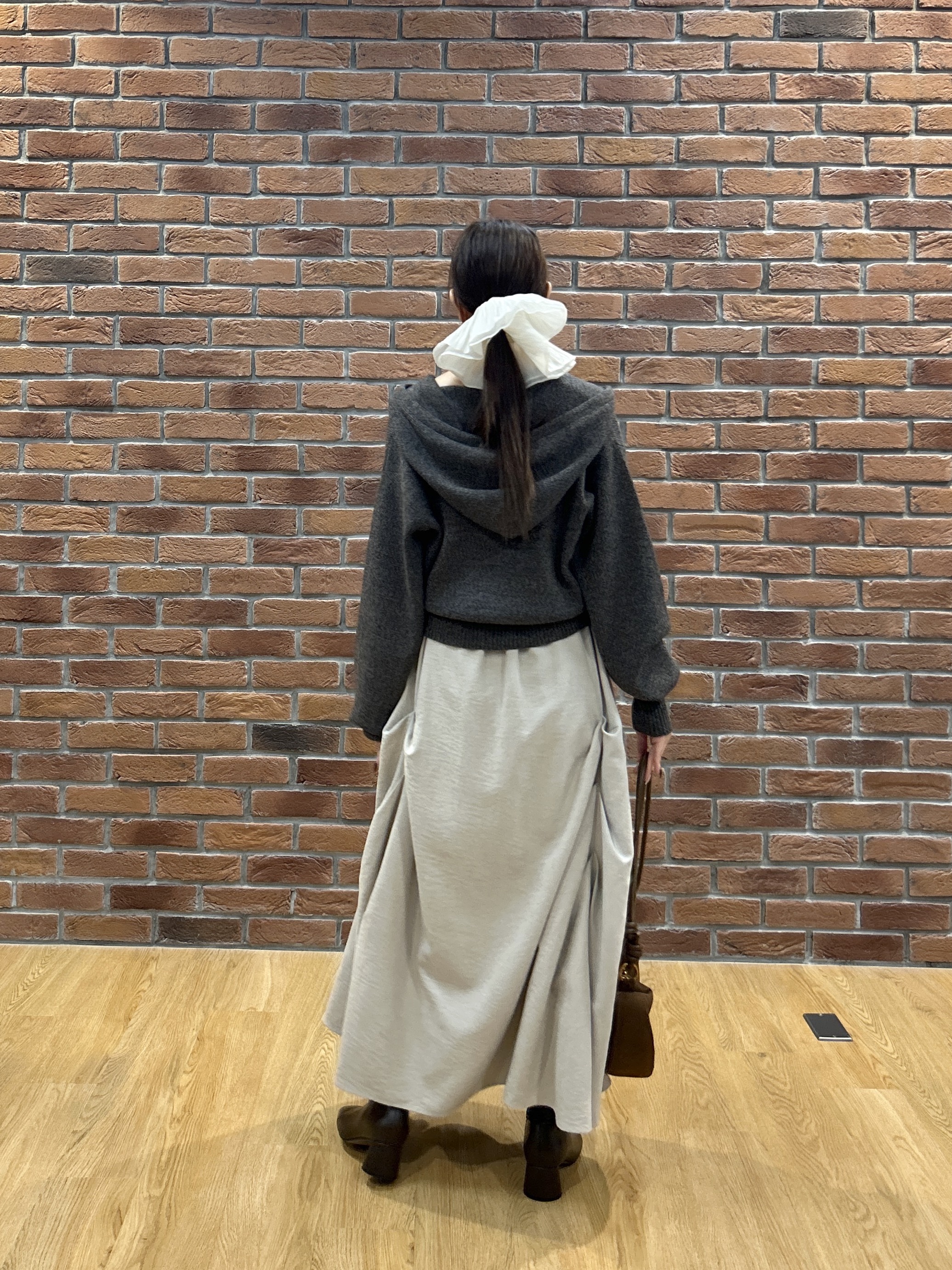 Renoさんの「INDIVI｜フーディニットカーディガン【LIVE紹介／上枝みどりさん着用】」を使ったコーディネート