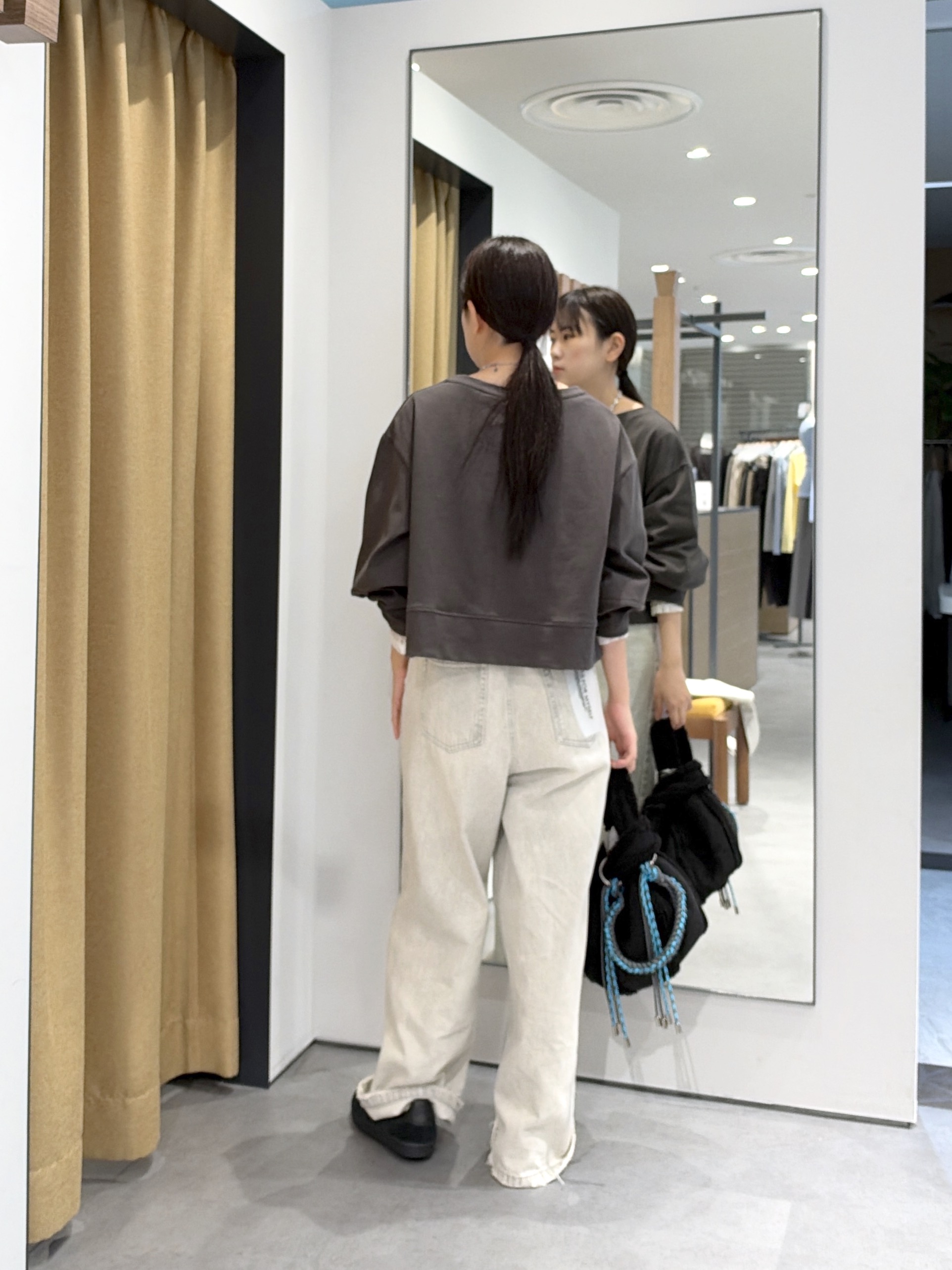Renoさんの「INDIVI｜ロングスリーブフォルムカットソー【洗える】」を使ったコーディネート