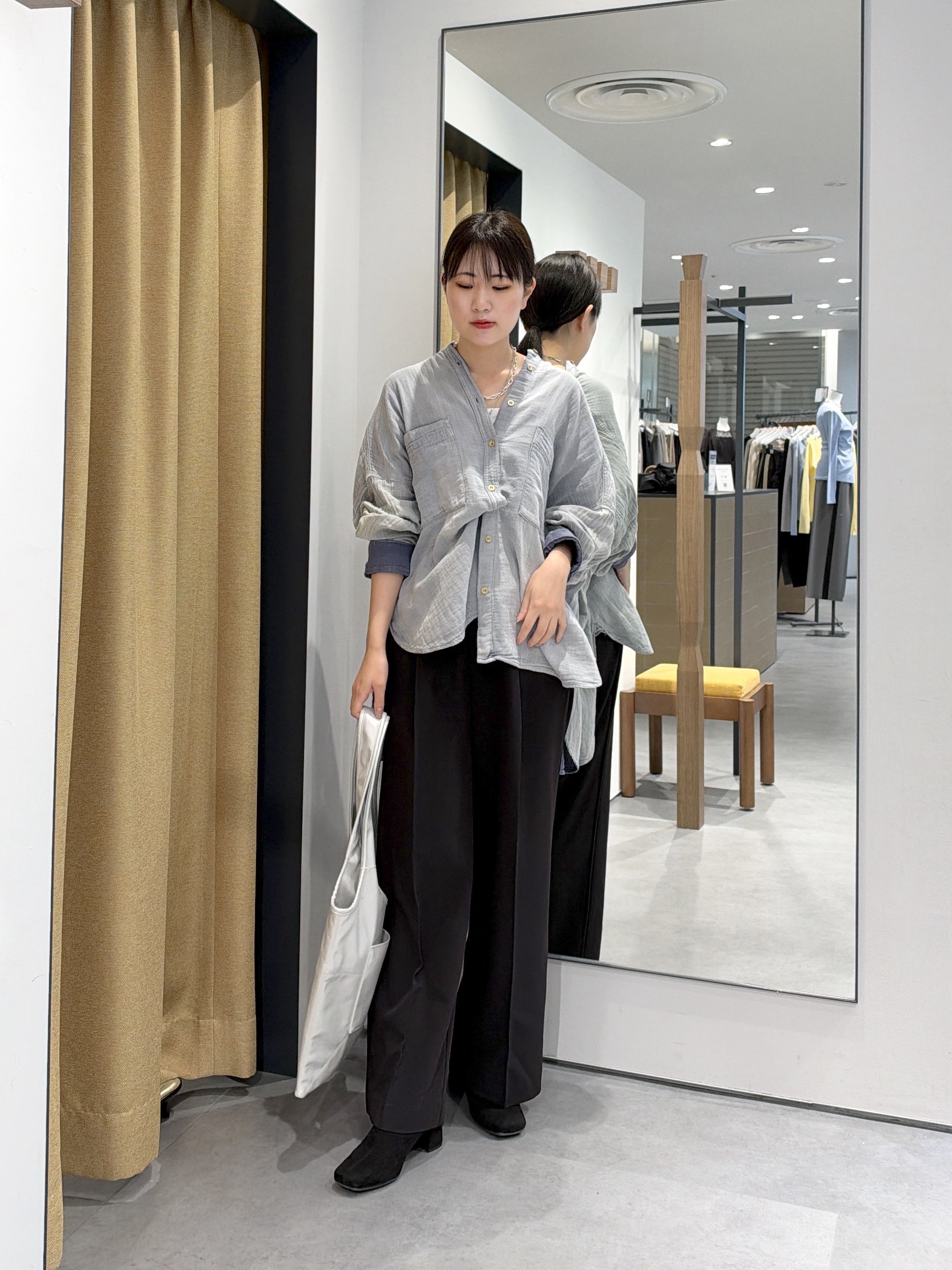 Renoさんの「INDIVI｜ガーゼデニムシャツ」を使ったコーディネート