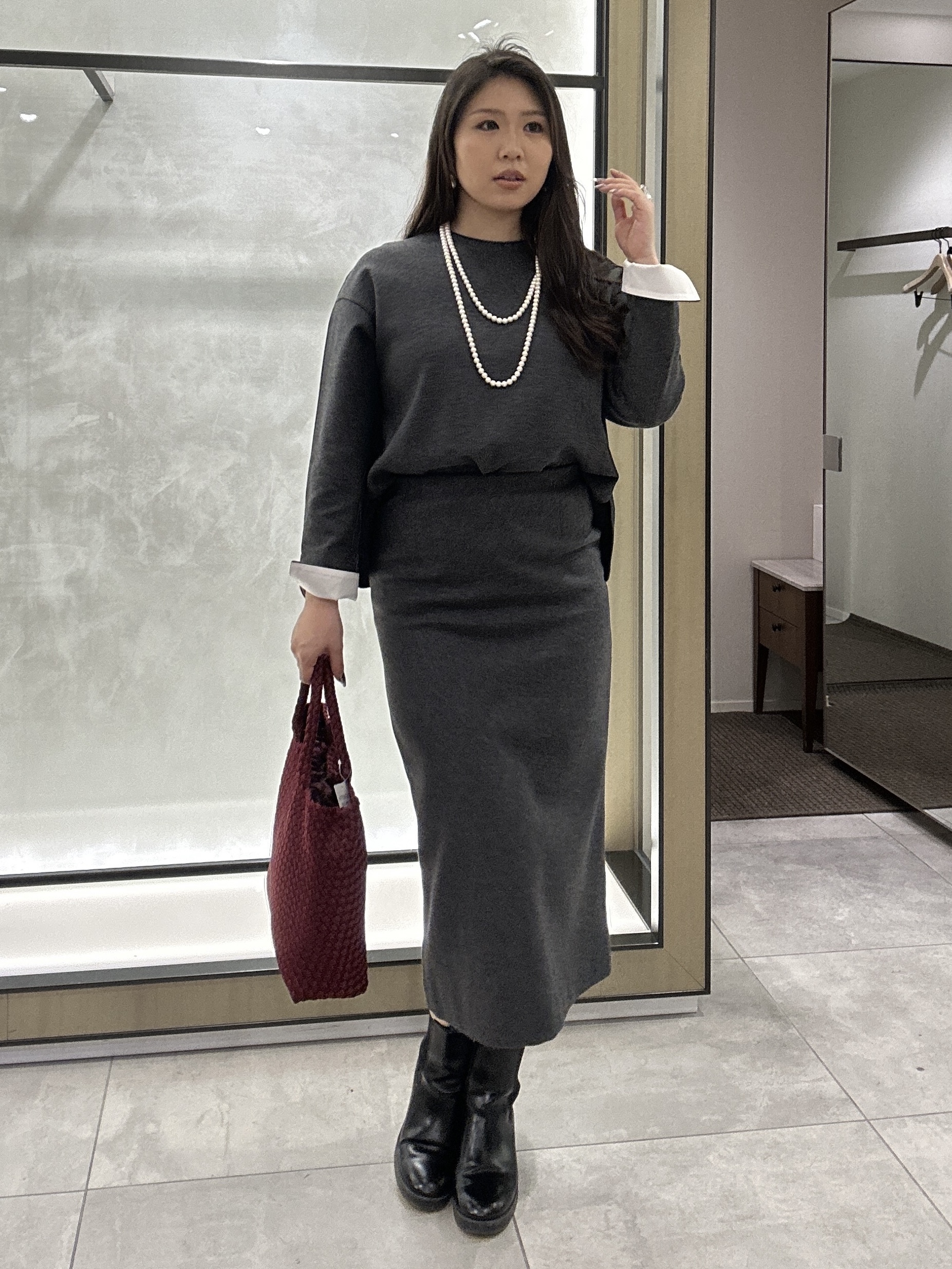 YURIさんの「UNTITLED｜【アレンジ自在】ロングパール調ネックレス」を使ったコーディネート