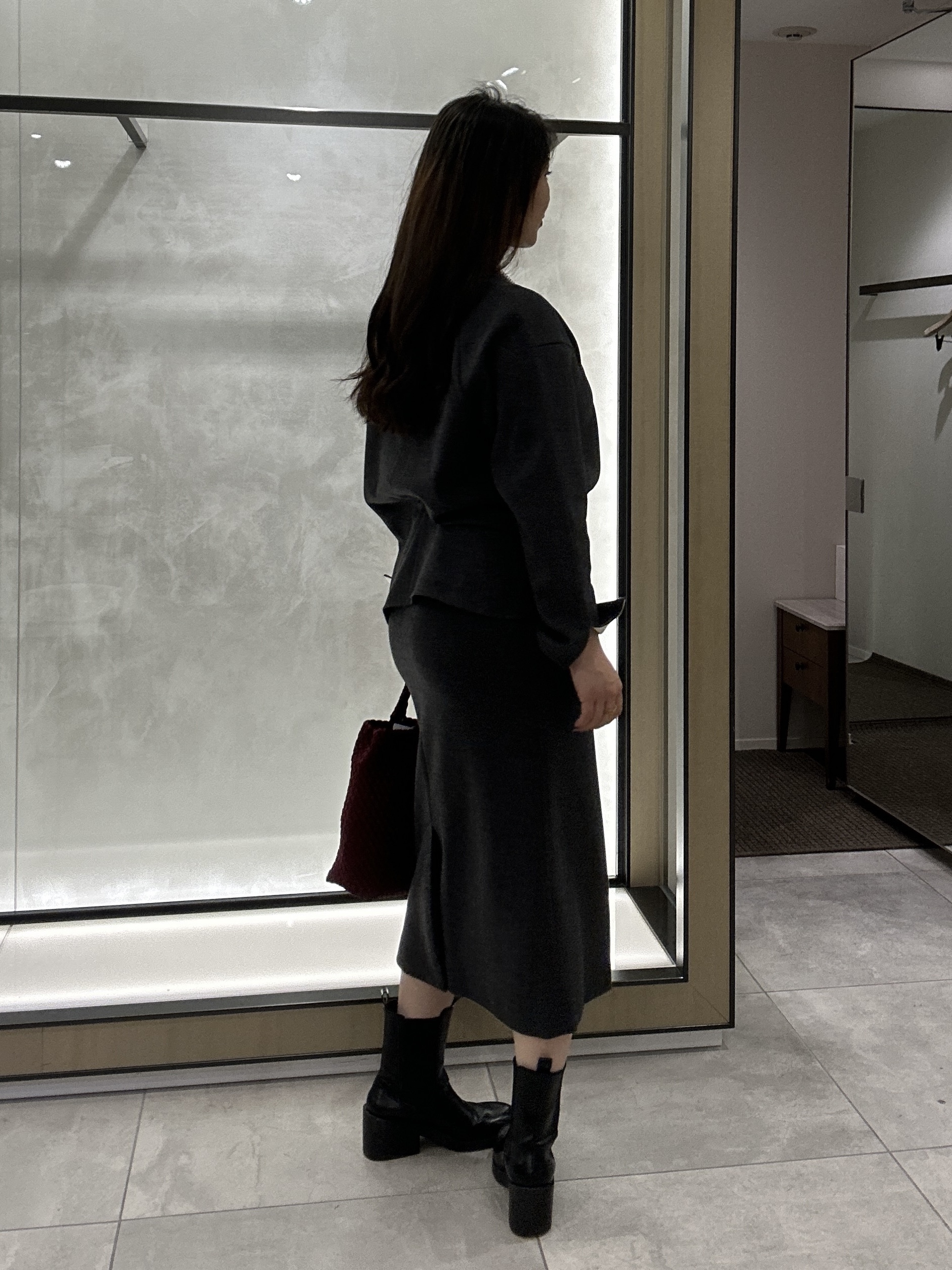YURIさんの「UNTITLED｜【アレンジ自在】ロングパール調ネックレス」を使ったコーディネート