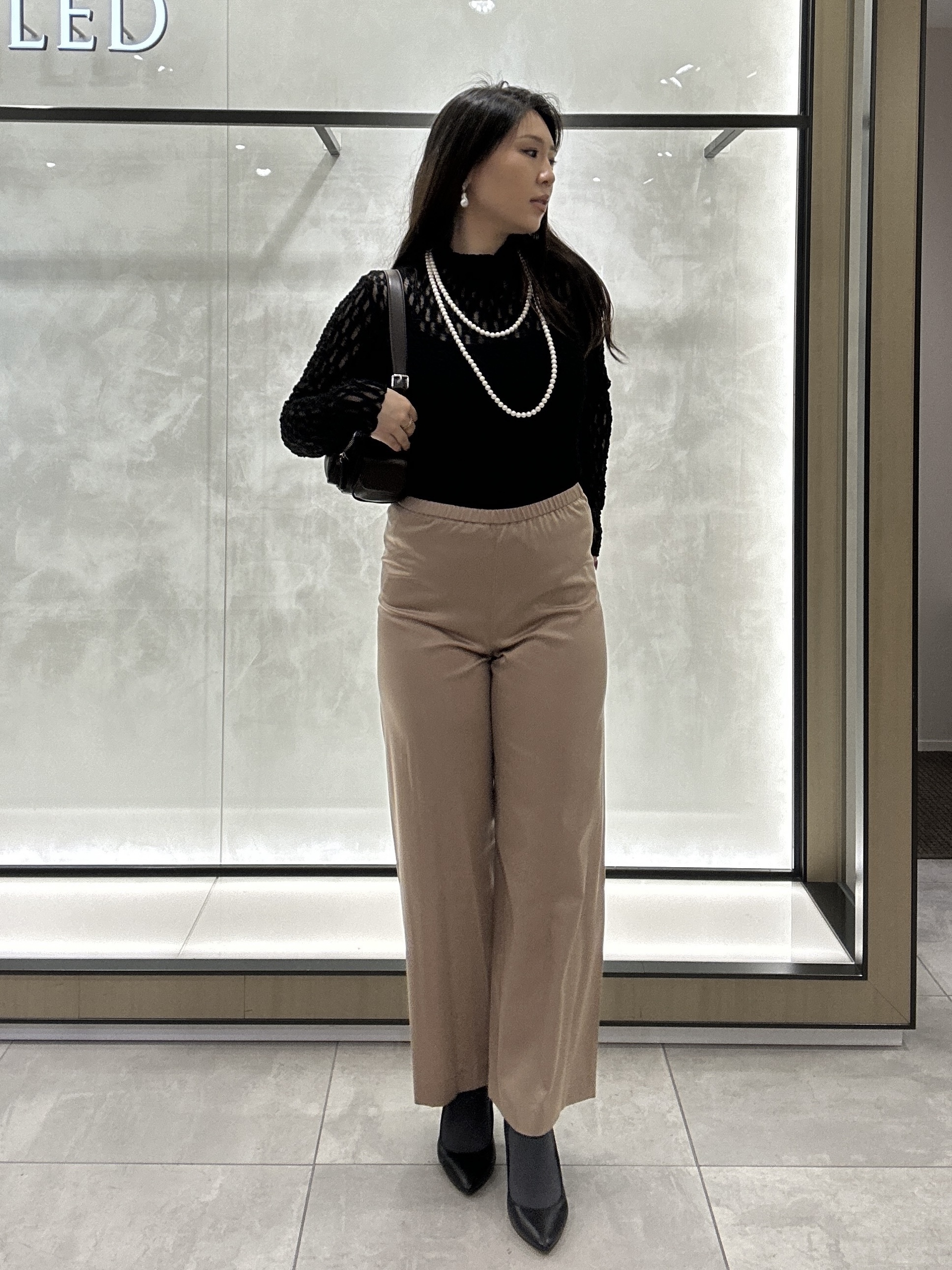 YURIさんの「UNTITLED｜【アレンジ自在】ロングパール調ネックレス」を使ったコーディネート