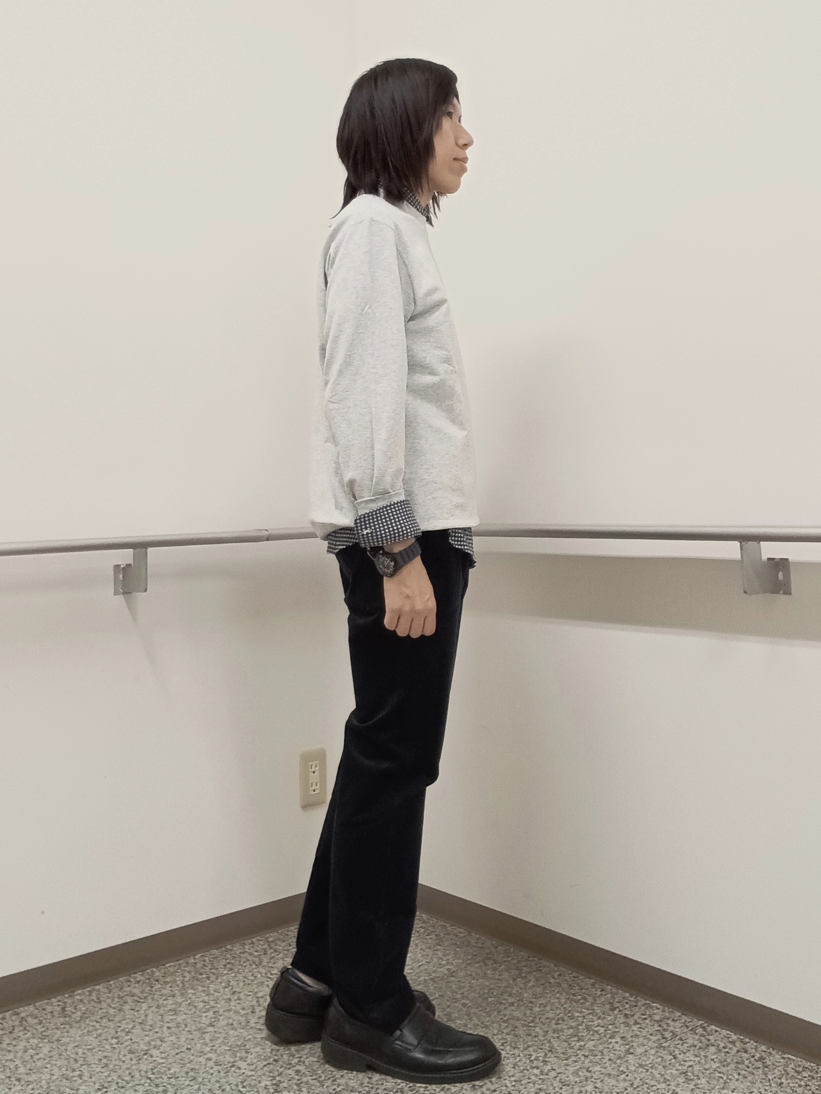 moritaさんの「TAKEO KIKUCHI｜ワンポイント刺繍 ミニ裏毛 プルオーバージャージ」を使ったコーディネート