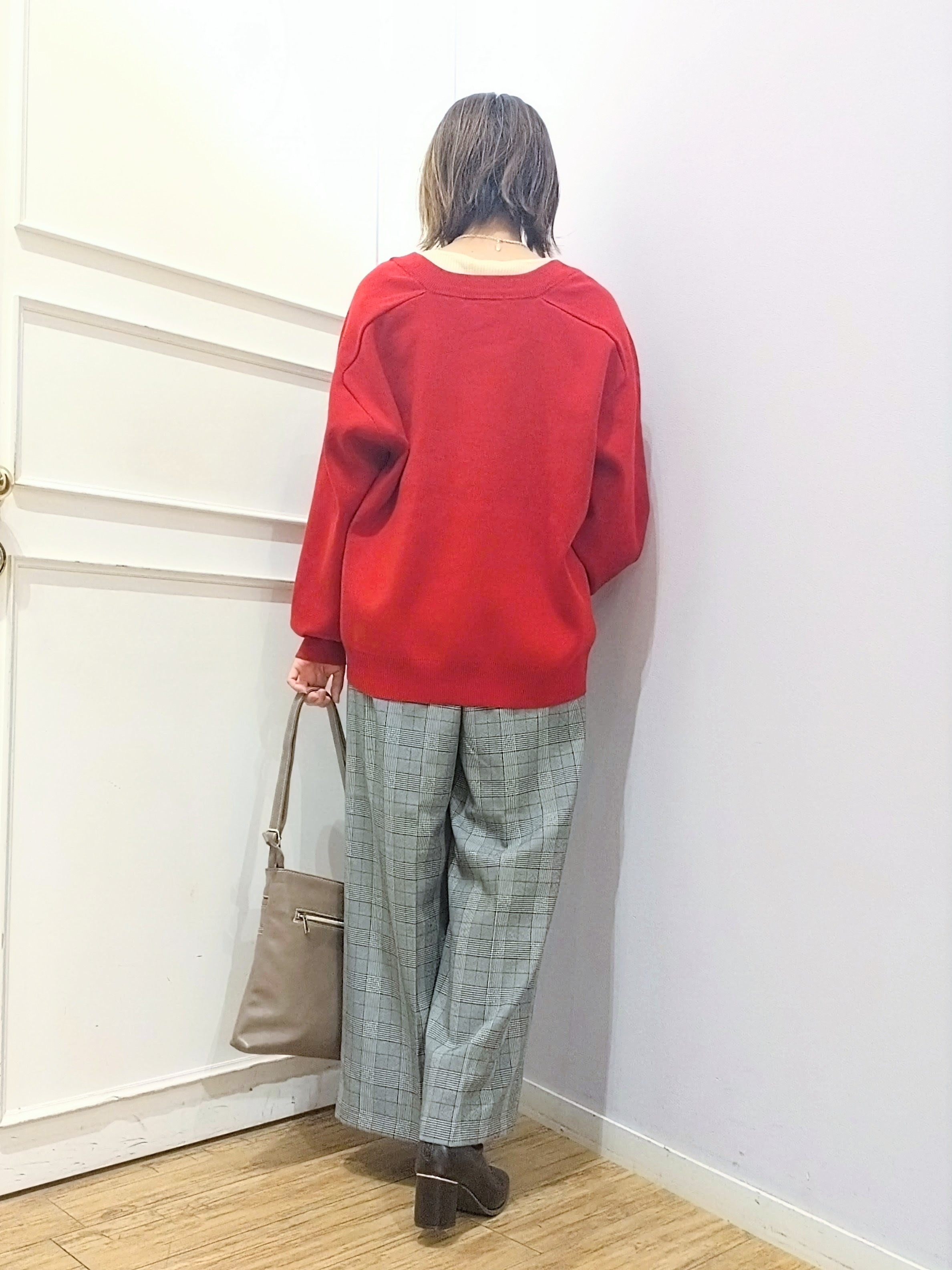 miomioさんの「SHOO･LA･RUE｜【毛玉になりにくい/S-LL/洗濯機可/体型カバー】Vネックゆったりカーディガン」を使ったコーディネート
