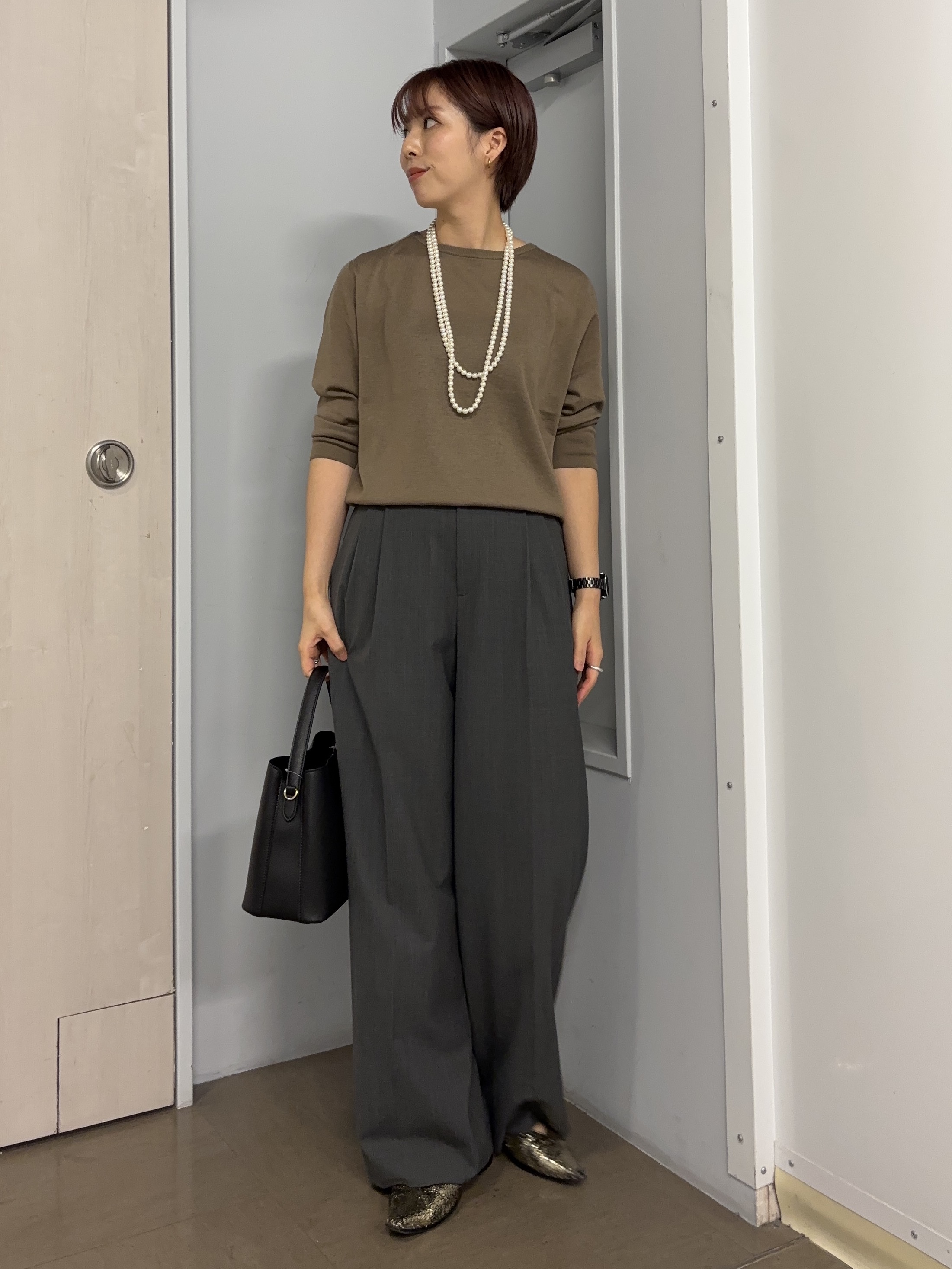 tsujiさんの「UNTITLED｜【6色展開/コットン100】カラーベーシックシャツ」を使ったコーディネート
