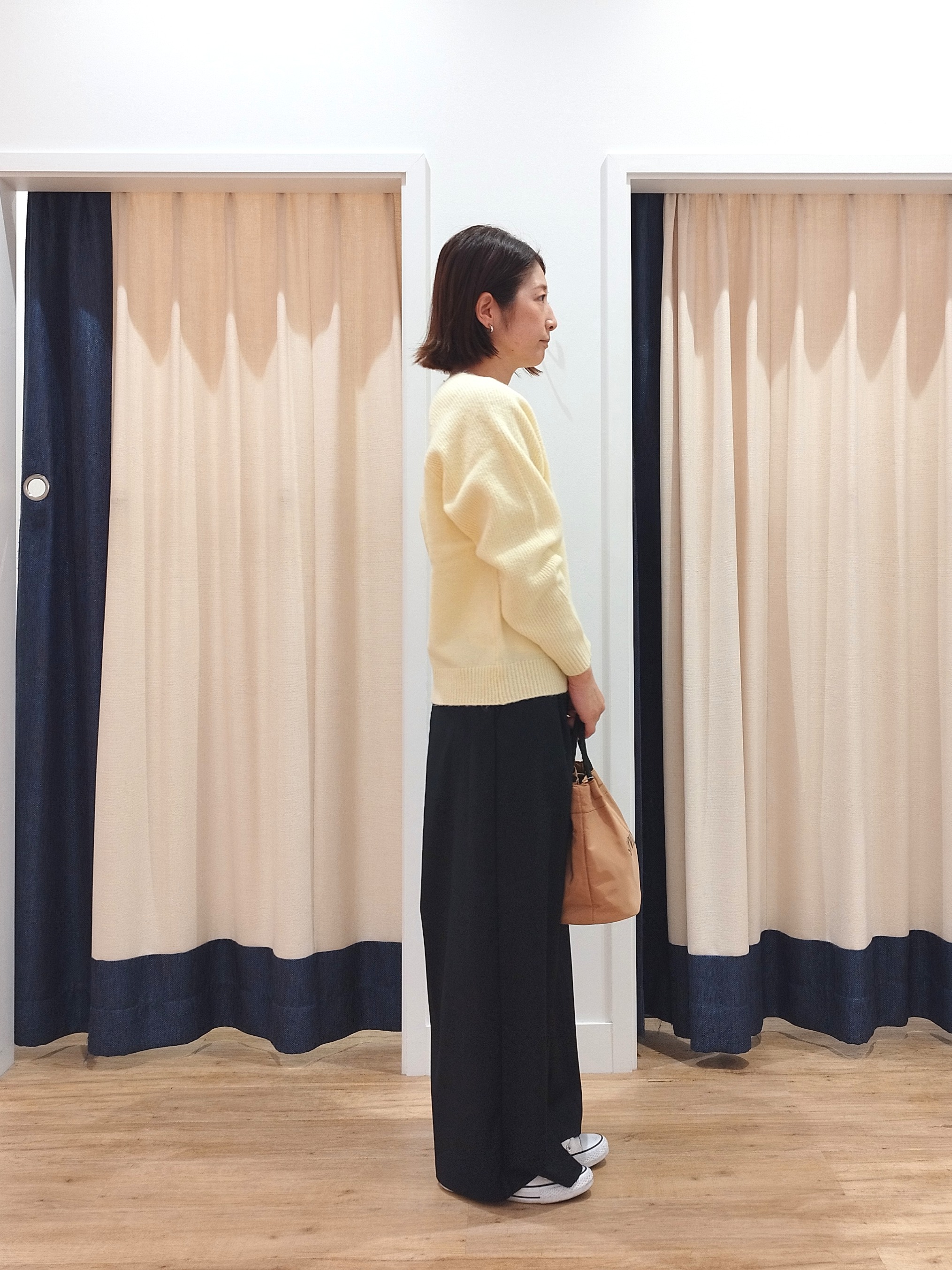 HIROさんの「Dessin｜【洗濯機OK/サスティナブル/6色展開】編地切替ラグラン ニットプルオーバー」を使ったコーディネート
