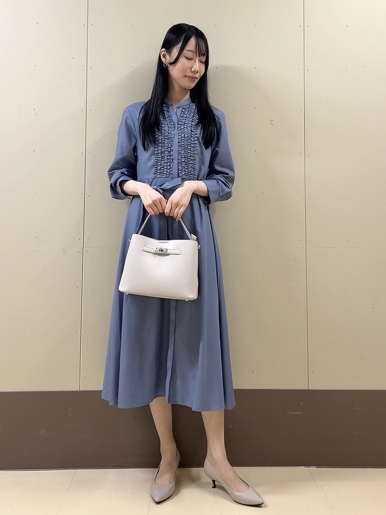 sechiさんの「UNTITLED｜【着映えアイテム】フロントフリルディティールワンピース」を使ったコーディネート