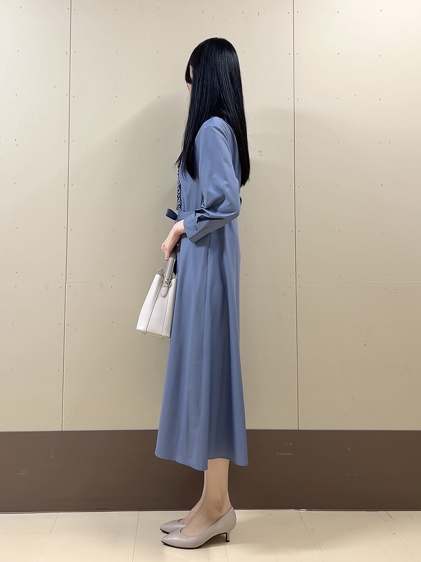 sechiさんの「UNTITLED｜【着映えアイテム】フロントフリルディティールワンピース」を使ったコーディネート
