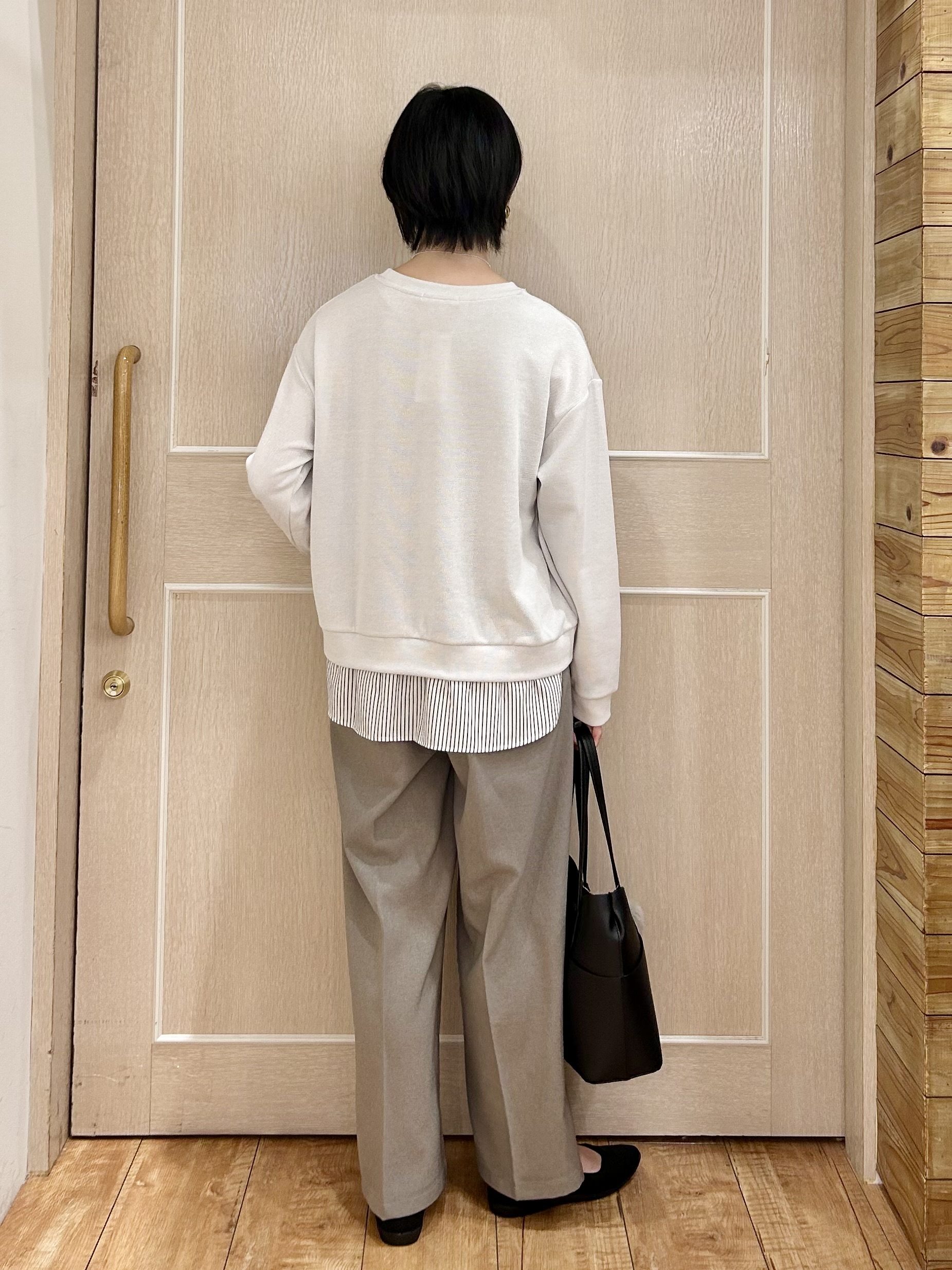 ちぐささんの「SHOO･LA･RUE｜【S-LL/洗濯機可/体型カバー】インせず着られる レイヤード風 ラメ入りトップス」を使ったコーディネート