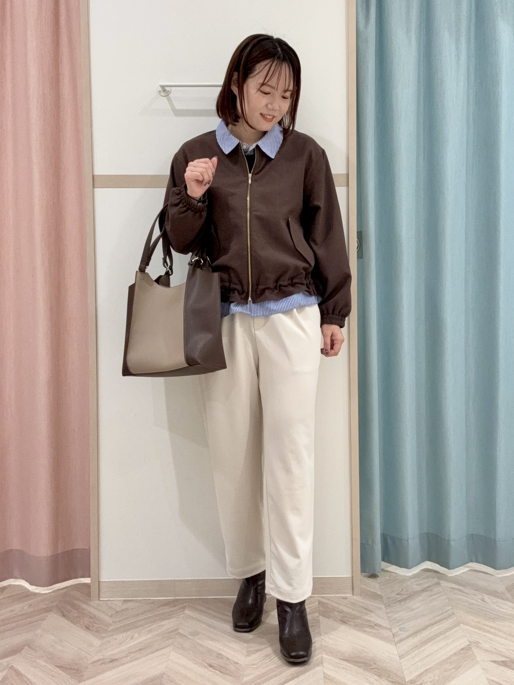 kさんの「SHOO･LA･RUE｜【S-LL/洗濯機可】一枚でレイヤード感が完成する シャツドッキング裏毛トップス」を使ったコーディネート