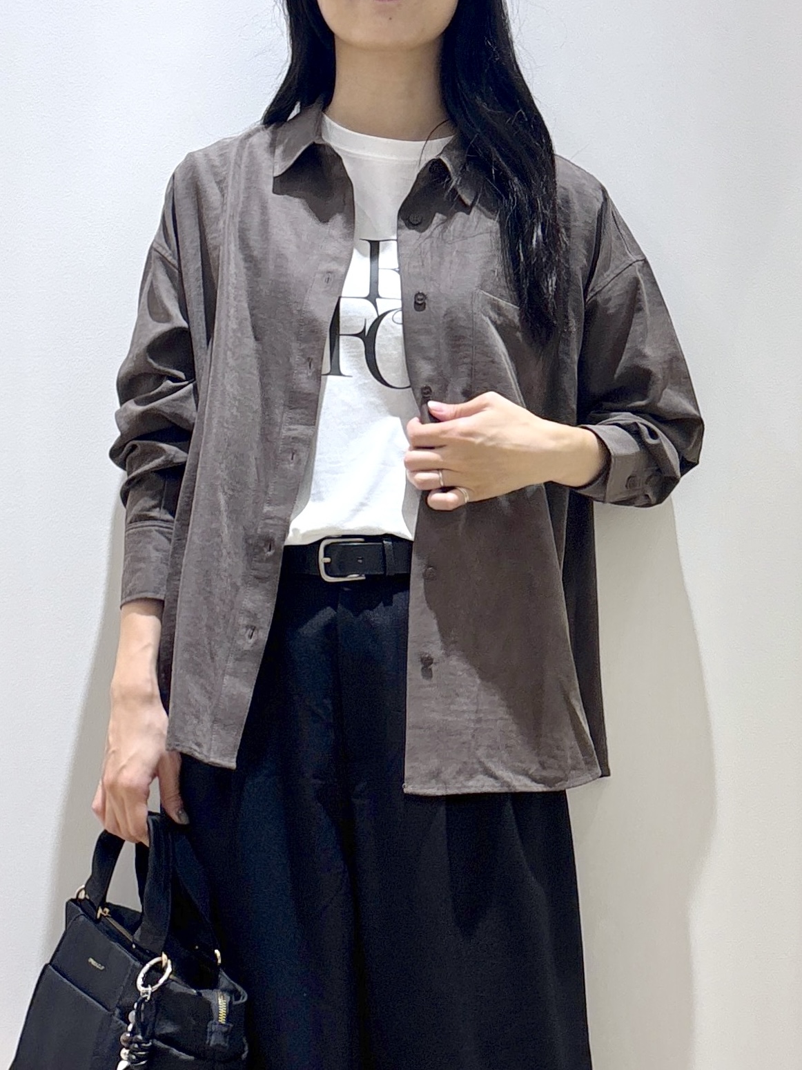 sachikoさんの「OPAQUE.CLIP｜スエードタッチシャツ【洗濯機OK】」を使ったコーディネート