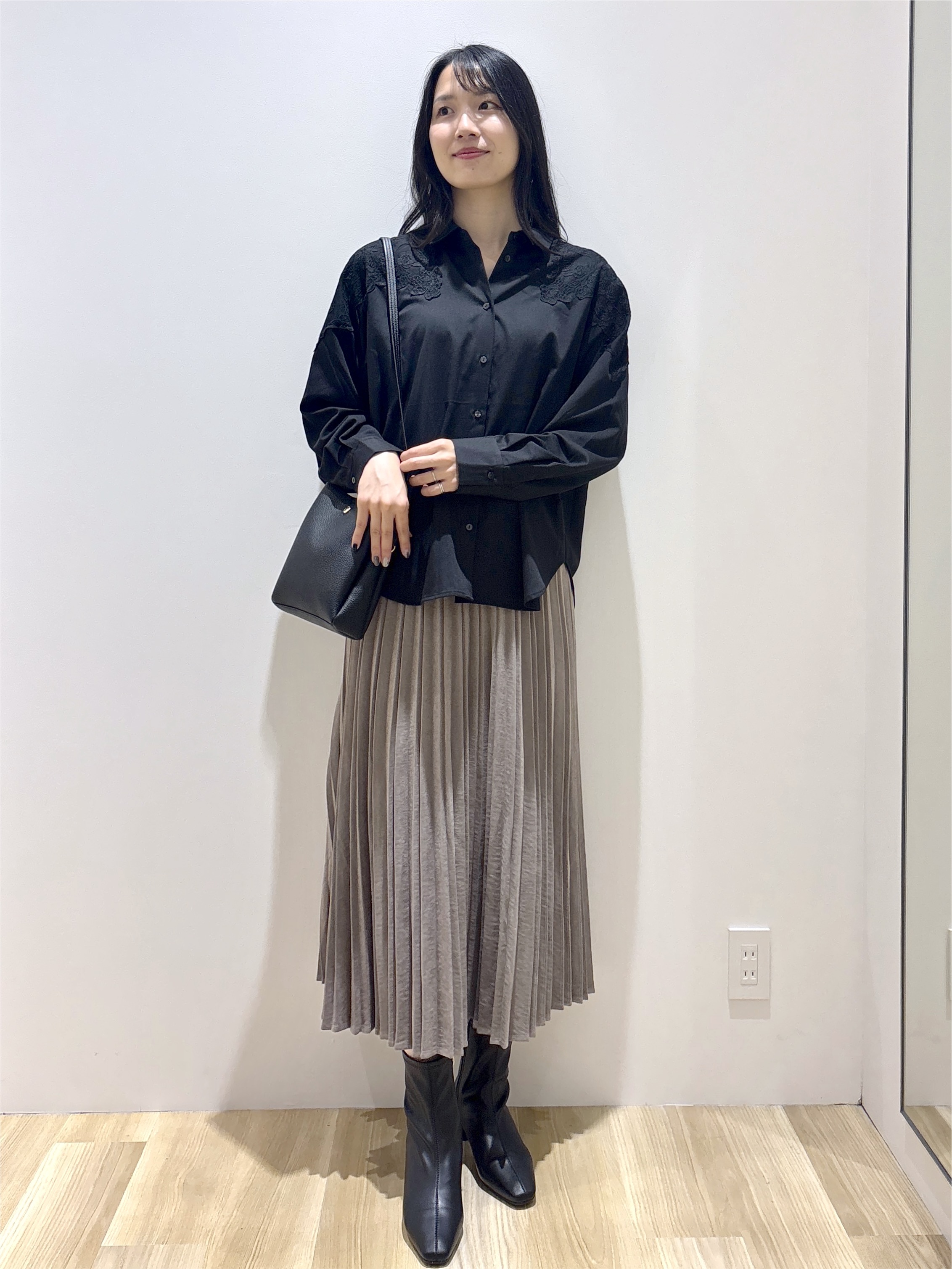 sachikoさんの「OPAQUE.CLIP｜レースモチーフドッキングシャツ【洗濯機OK】」を使ったコーディネート
