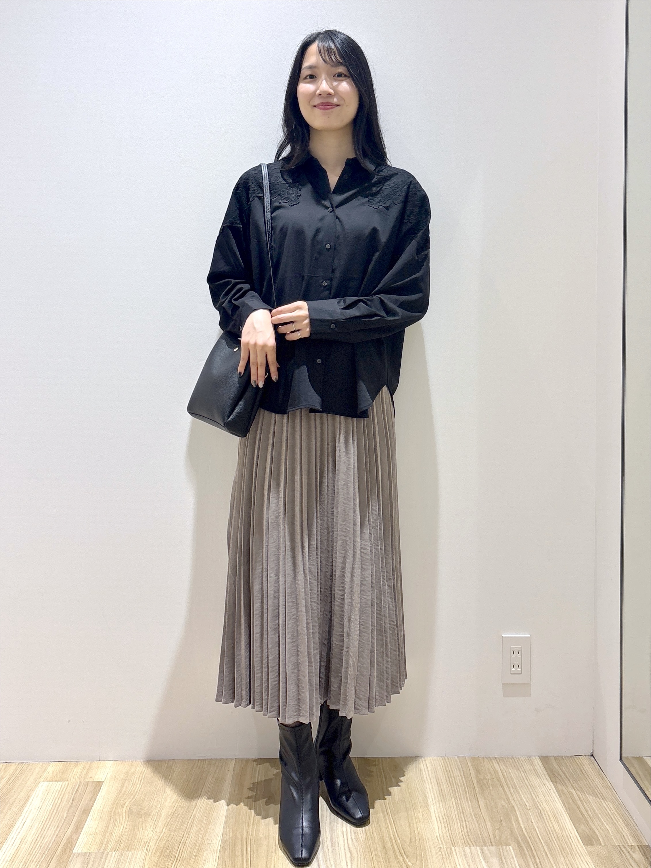 sachikoさんの「OPAQUE.CLIP｜レースモチーフドッキングシャツ【洗濯機OK】」を使ったコーディネート