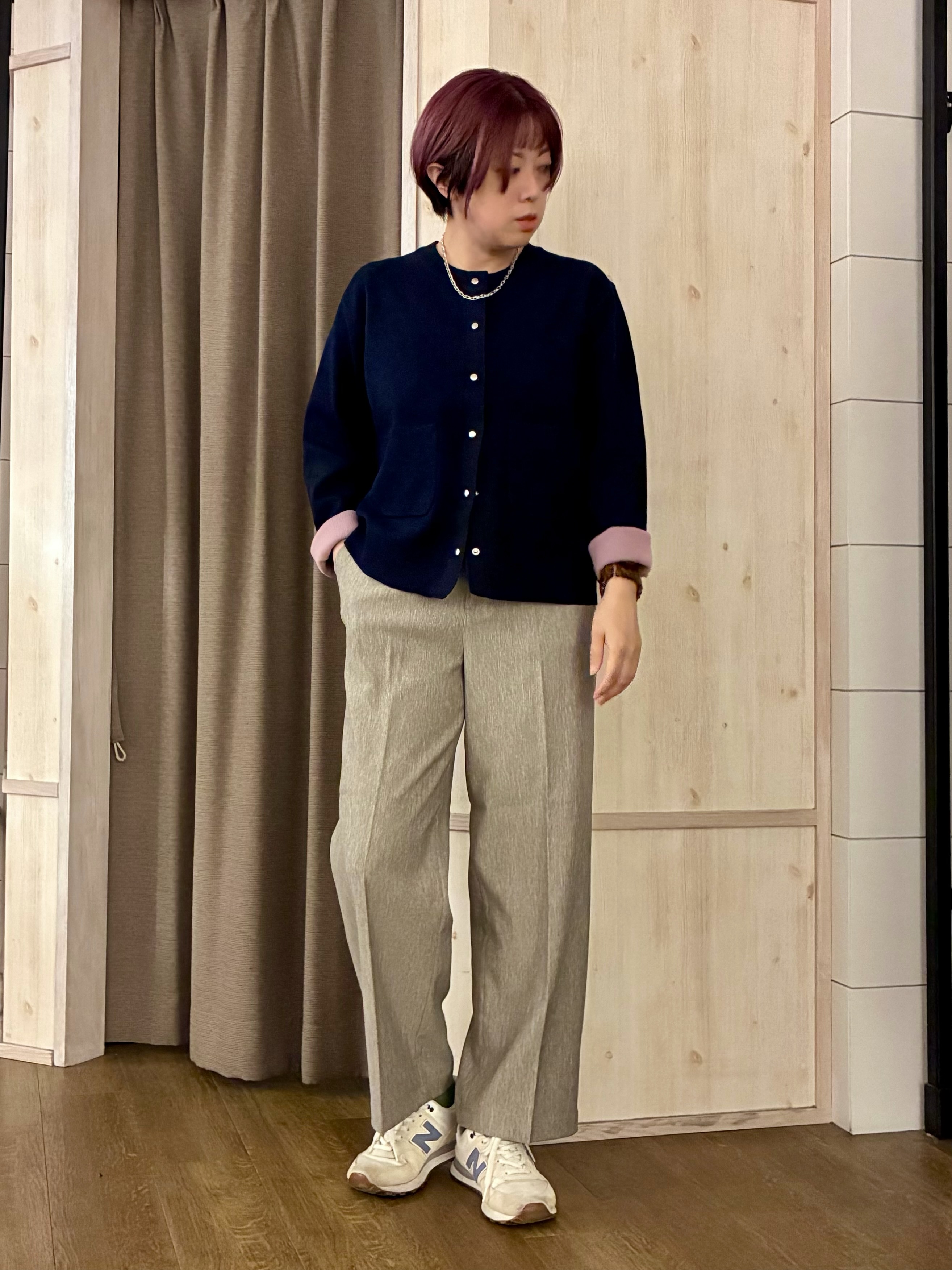 aiさんの「THE SHOP TK｜【洗濯機OK】もにゅ 袖配色カーディガン」を使ったコーディネート