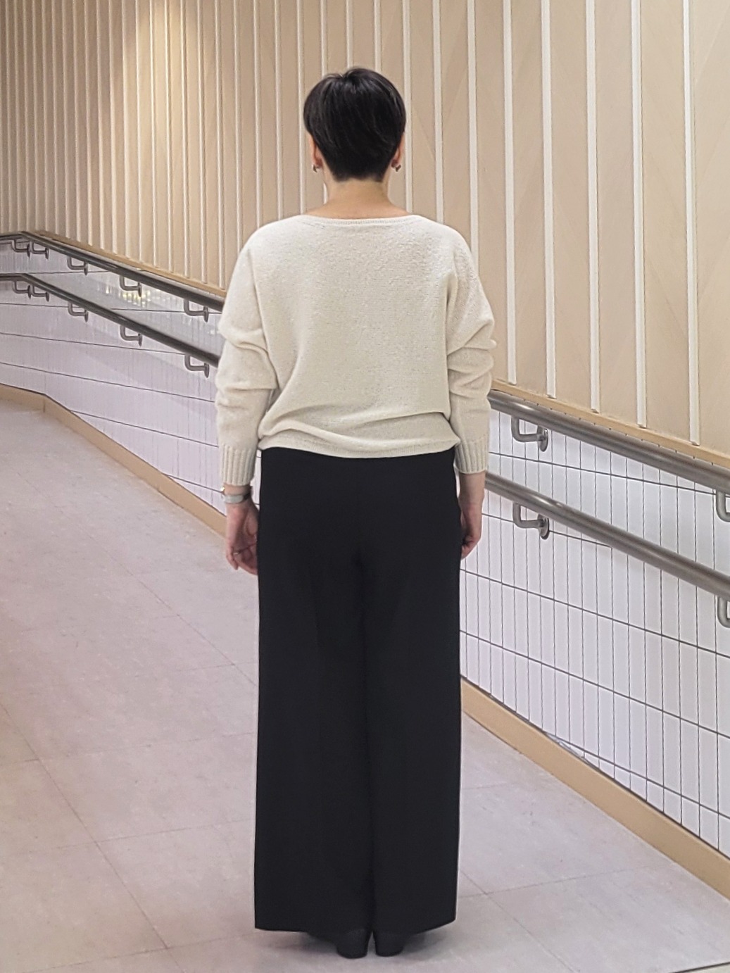 tomoさんの「COUP DE CHANCE｜【手洗い可／日本製】ブークレドルマンニット」を使ったコーディネート