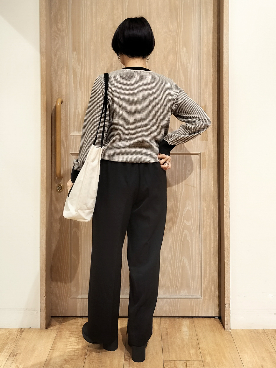 YUKIさんの「SHOO･LA･RUE｜【S-LL/洗濯機可】1枚でサマになる カノコ編み配色クルーネックニット」を使ったコーディネート