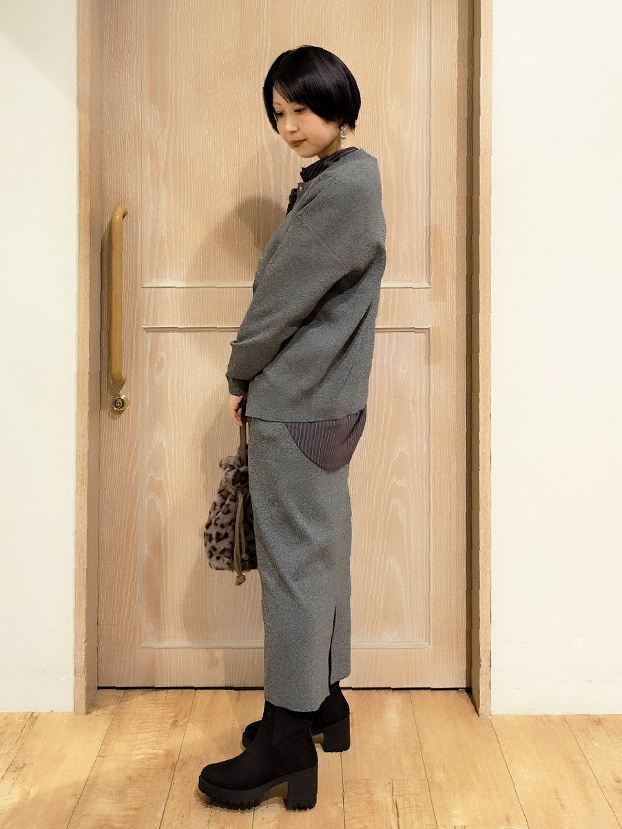 YUKIさんの「SHOO･LA･RUE｜【セットアップ可/洗濯機可】軽やかに羽織れる スポンディッシュ ニットカーディガン」を使ったコーディネート