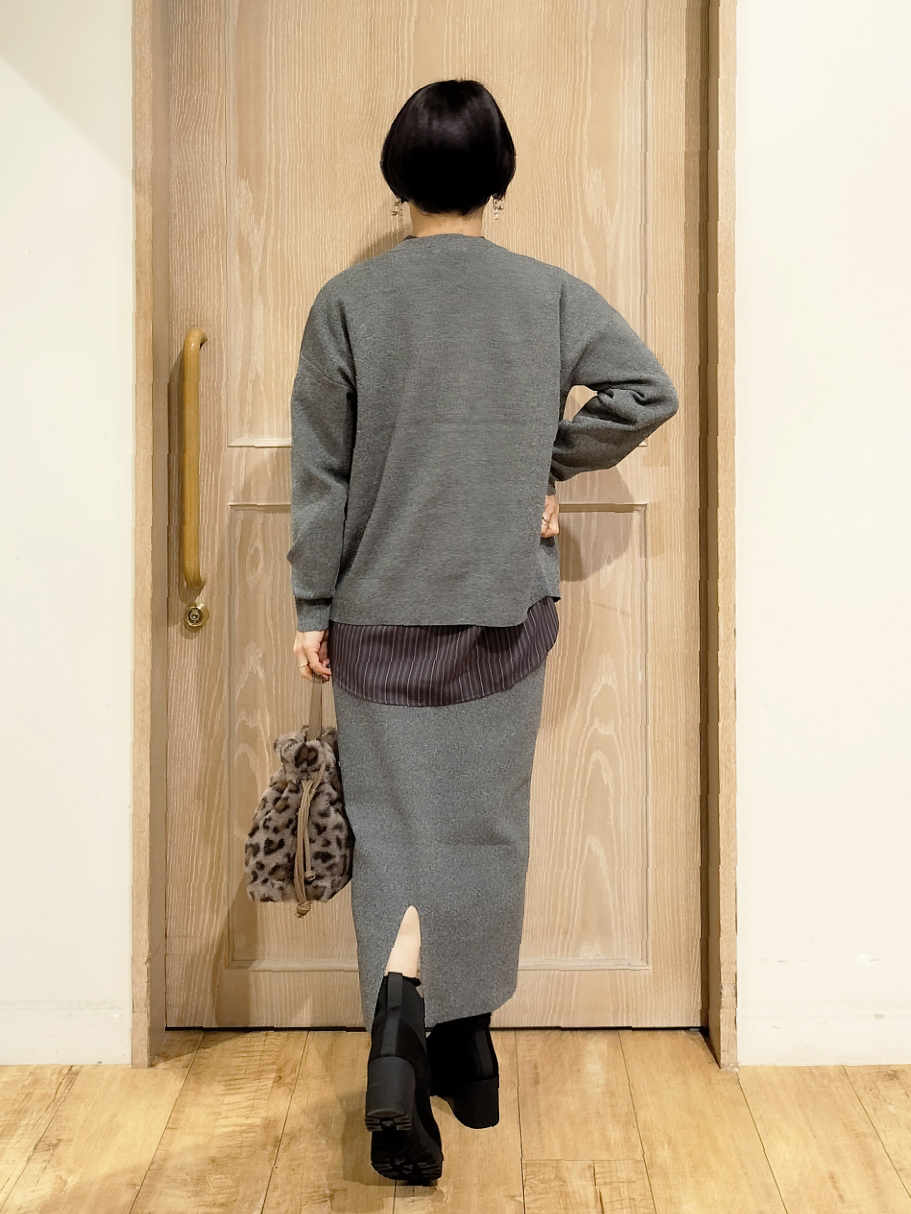 YUKIさんの「SHOO･LA･RUE｜【セットアップ可/洗濯機可】軽やかに羽織れる スポンディッシュ ニットカーディガン」を使ったコーディネート