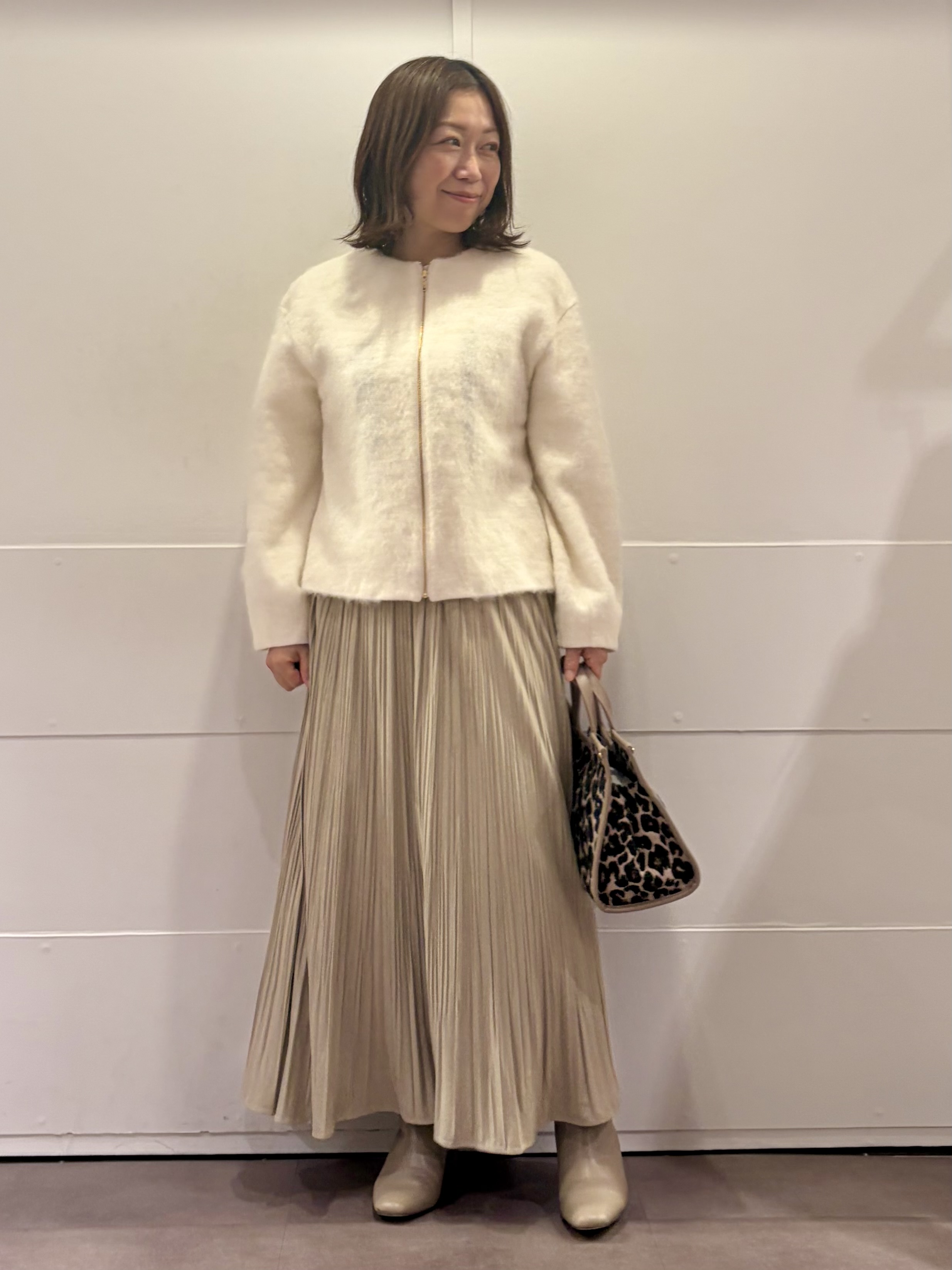 TOKOさんの「UNTITLED｜【軽アウター/秋羽織り】シャギージップカーデ」を使ったコーディネート