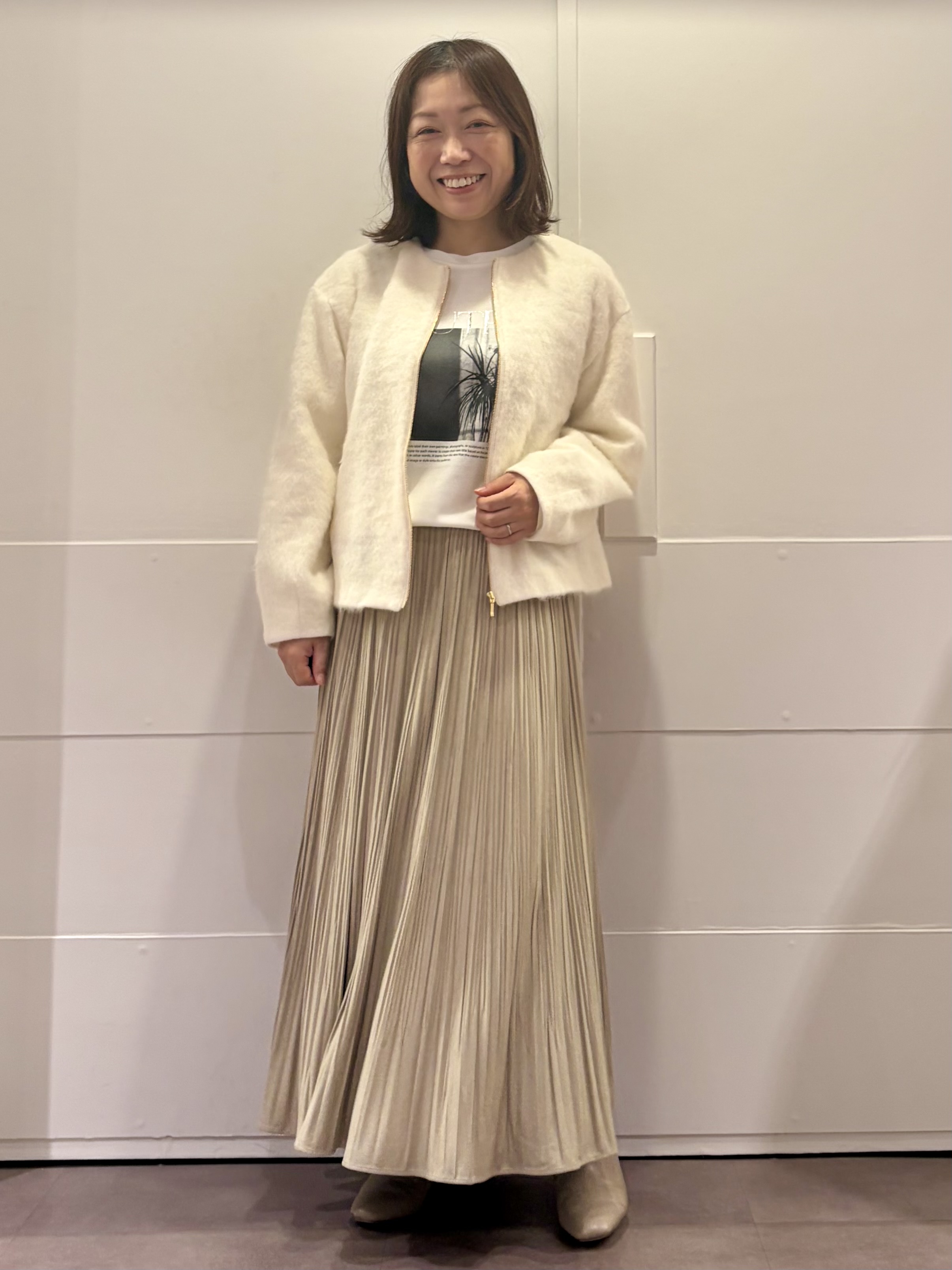 TOKOさんの「UNTITLED｜【軽アウター/秋羽織り】シャギージップカーデ」を使ったコーディネート