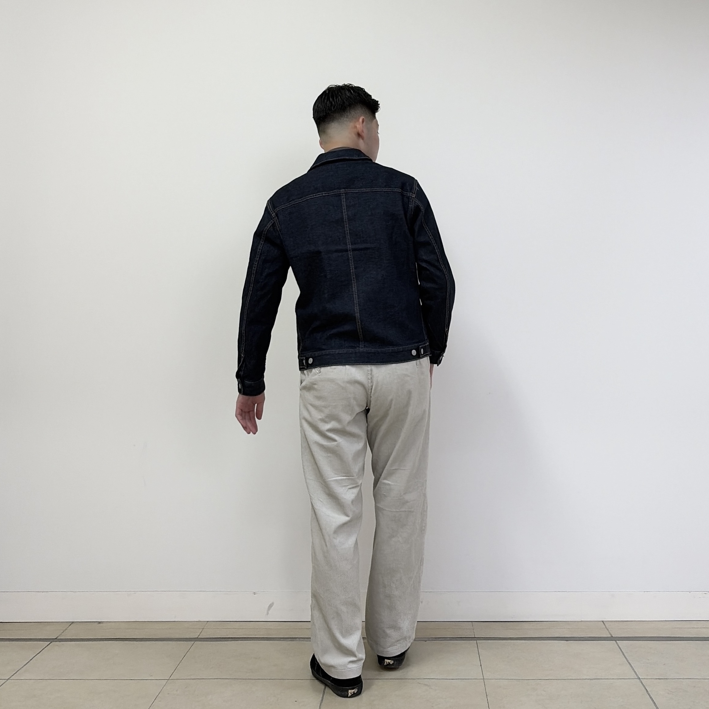 千葉亮太さんの「DRESSTERIOR｜KAIHARA denim トラッカージャケット」を使ったコーディネート