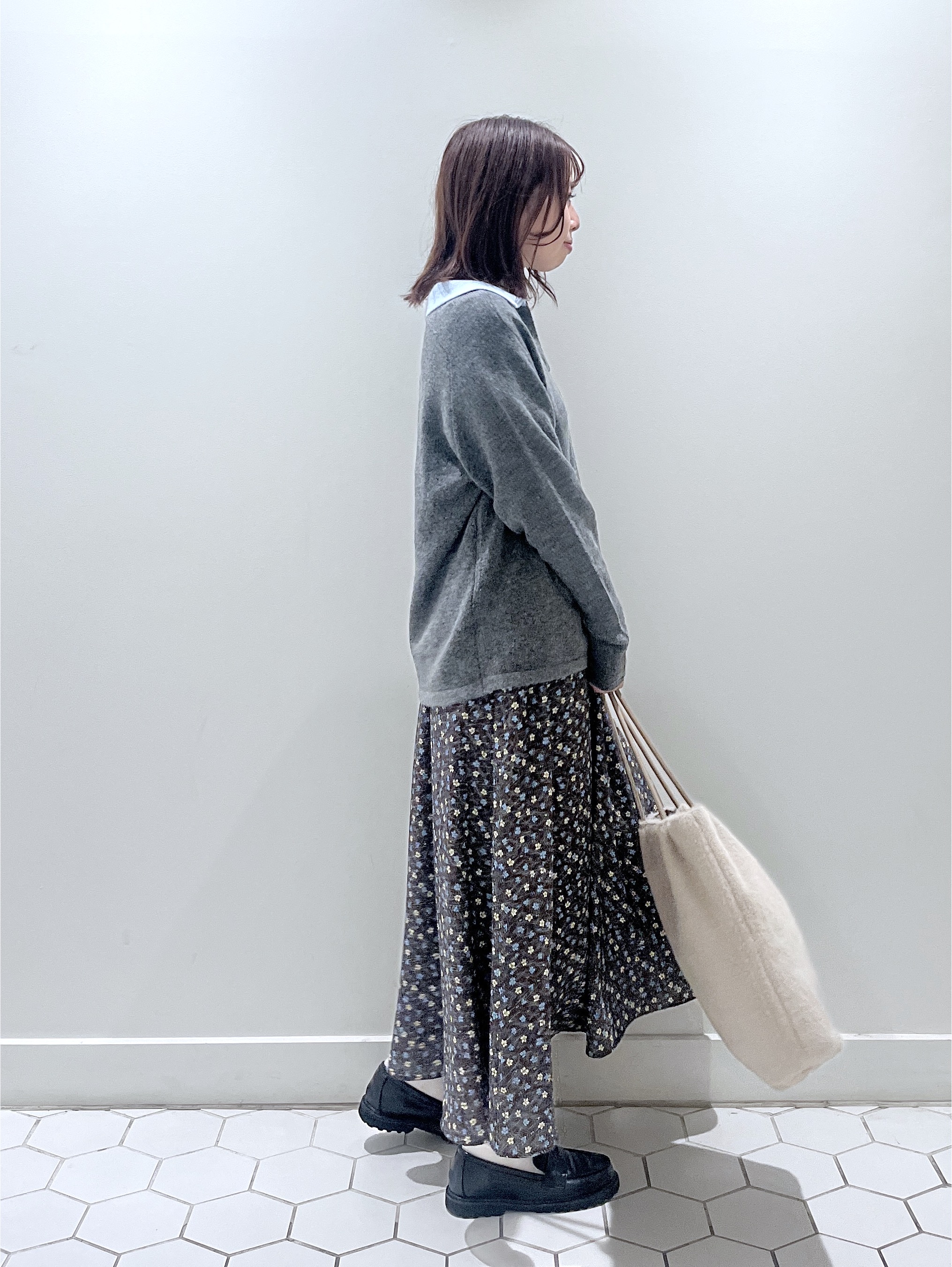 Makinoさんの「Dessin｜【洗える/チクチクしにくい】モヘヤライク バイカラースキッパーポロニット」を使ったコーディネート